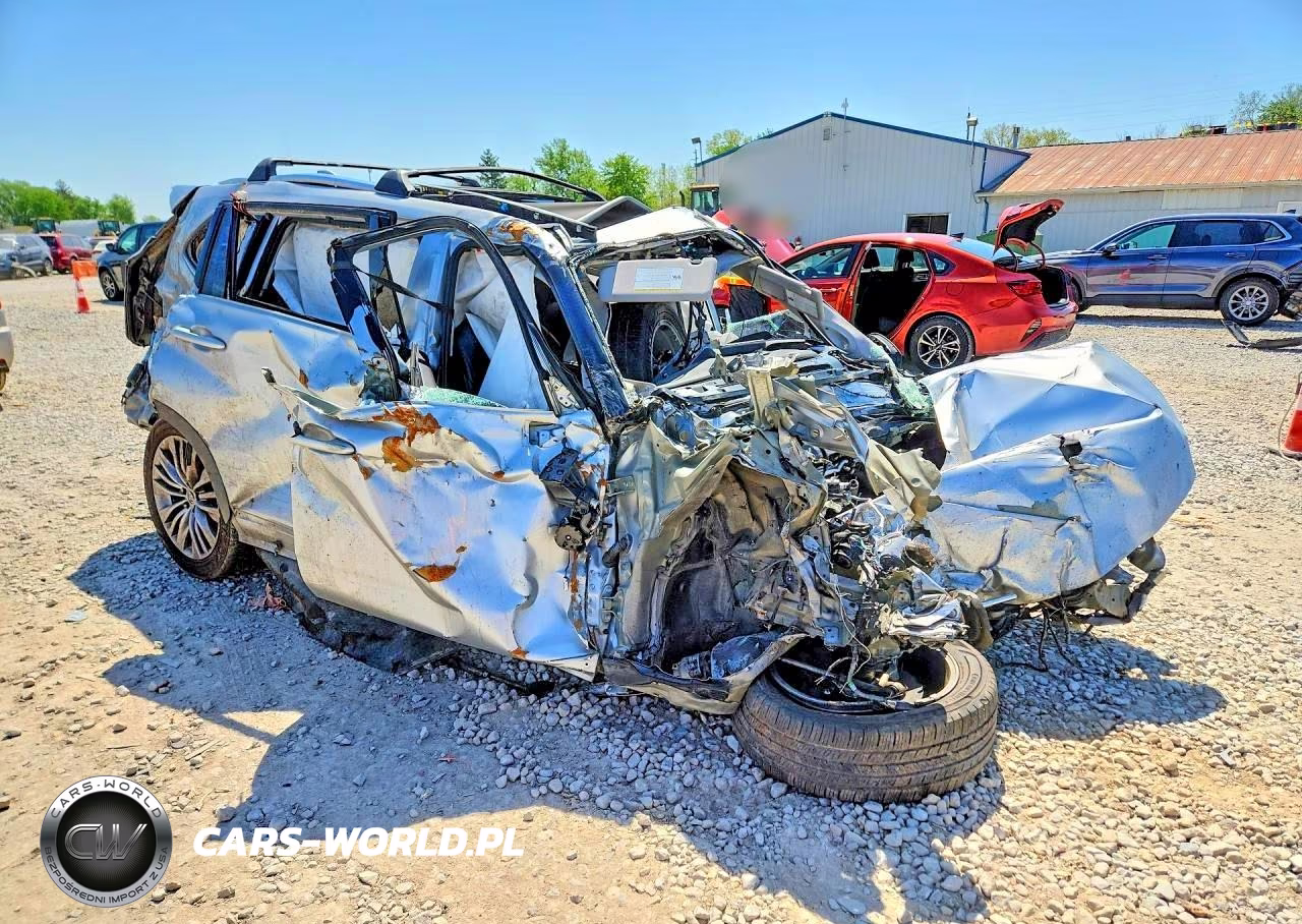 2022 Toyota Highlander Platinum VIN:5TDFZRBHXNS192104 - 4