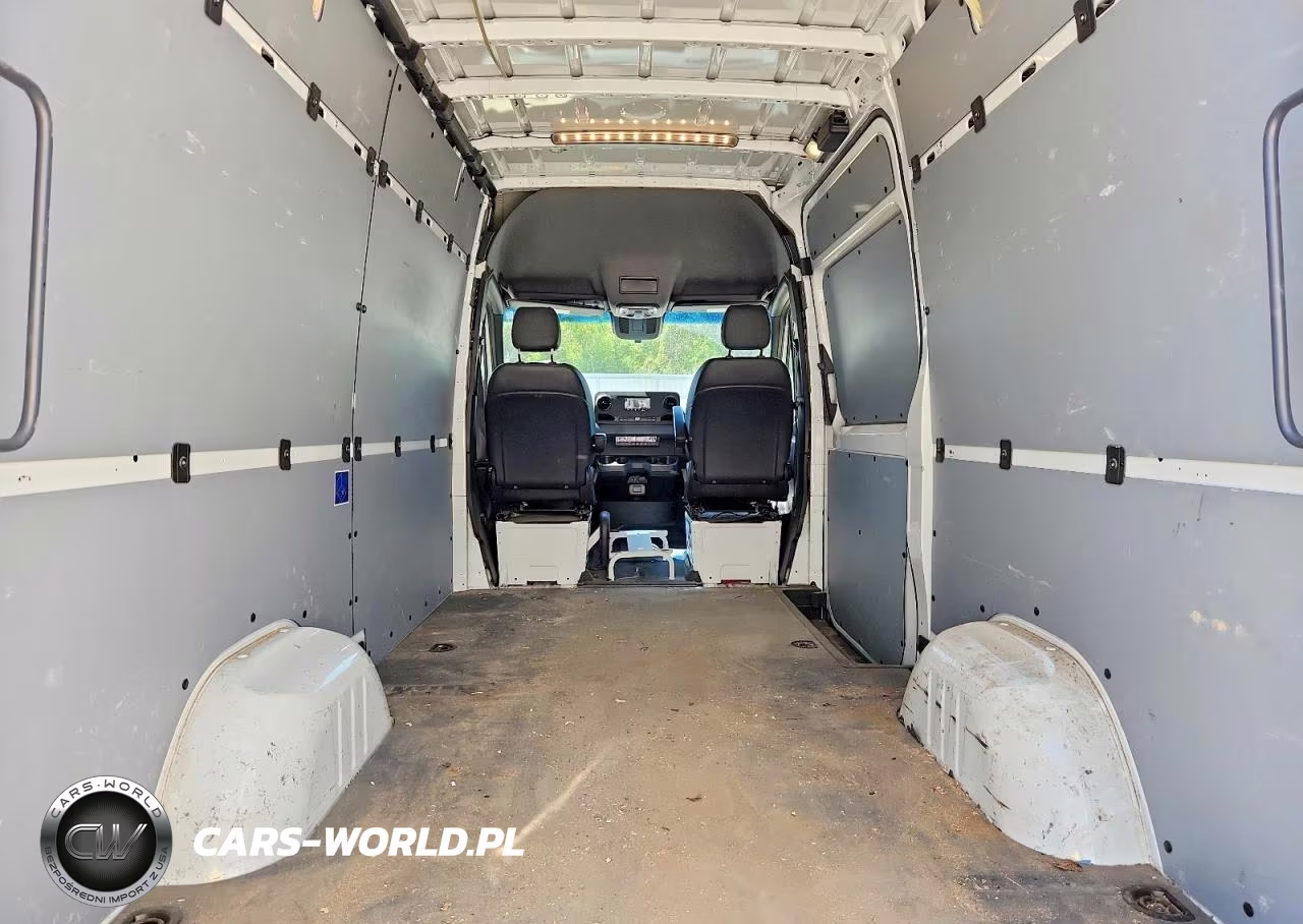 2020 Mercedes-Benz Sprinter 1500 VIN:W1Y70BGY9LT031087 - 10