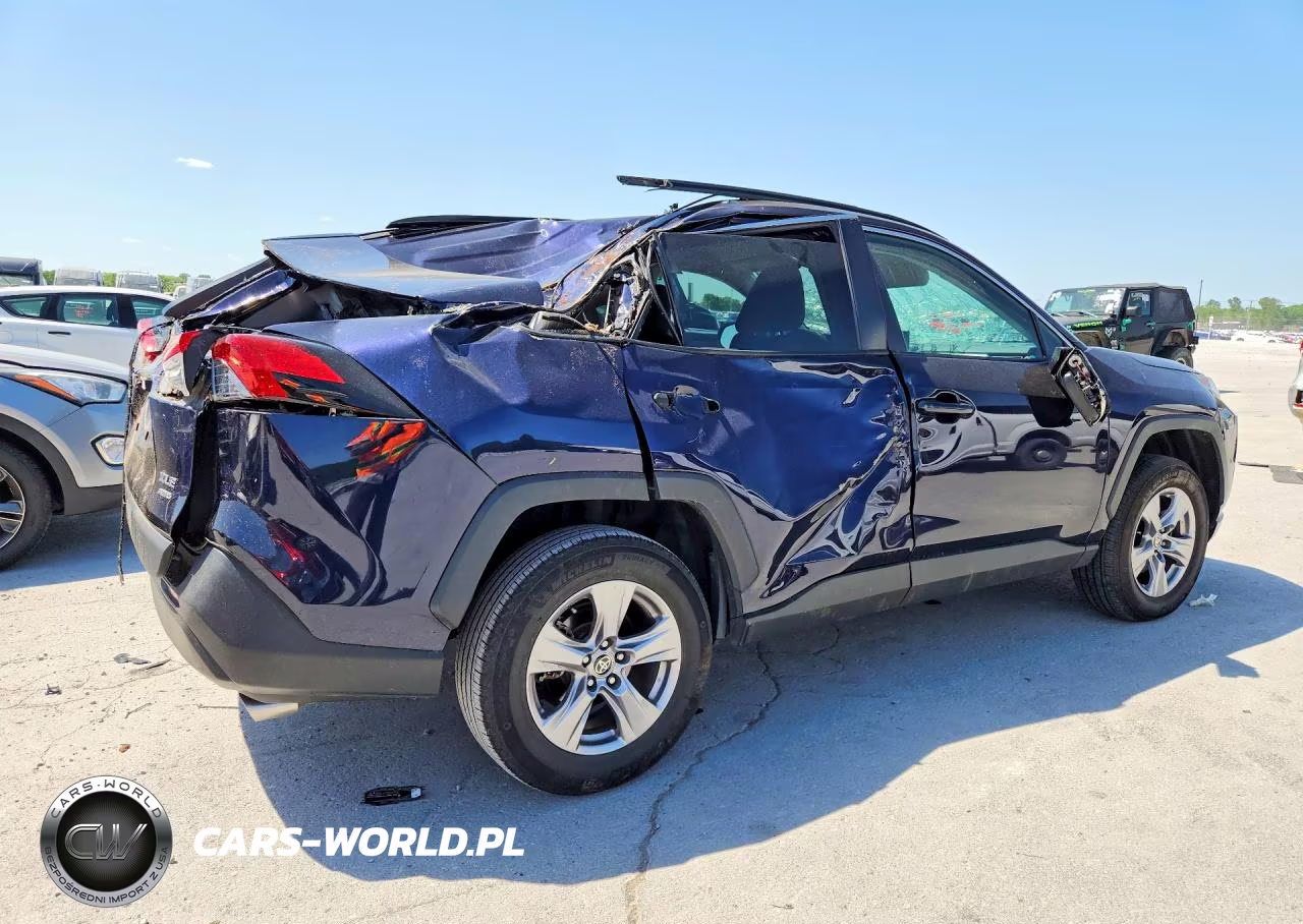 2022 Toyota Rav4 Xle VIN:2T3P1RFV0NW291069 - 3
