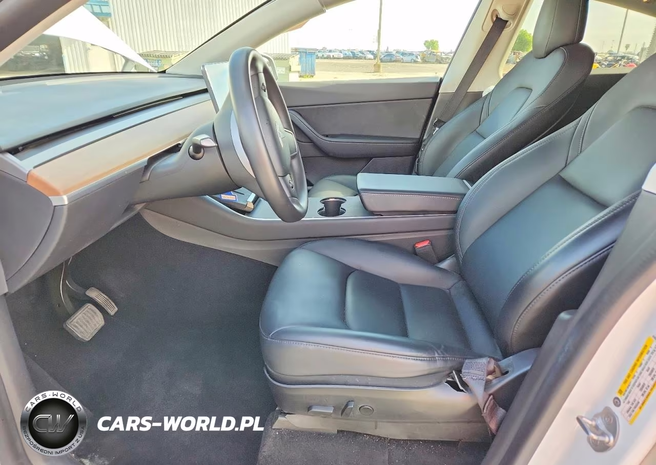 2020 Tesla Model Y VIN:5YJYGDEE6LF018535 - 7