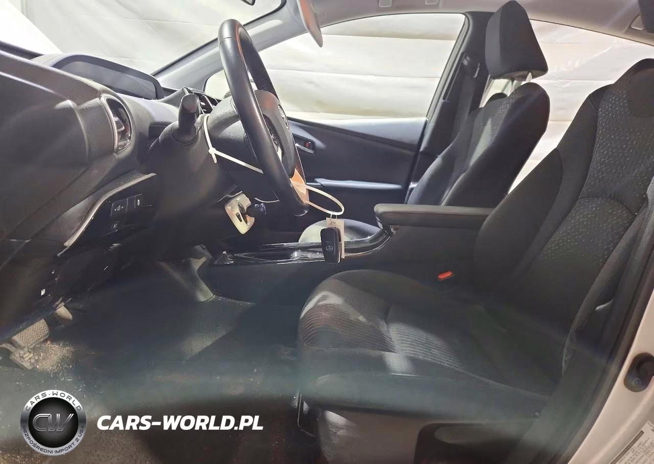 2019 Toyota Prius Prime Plus VIN:JTDKARFP5K3116049 - 7