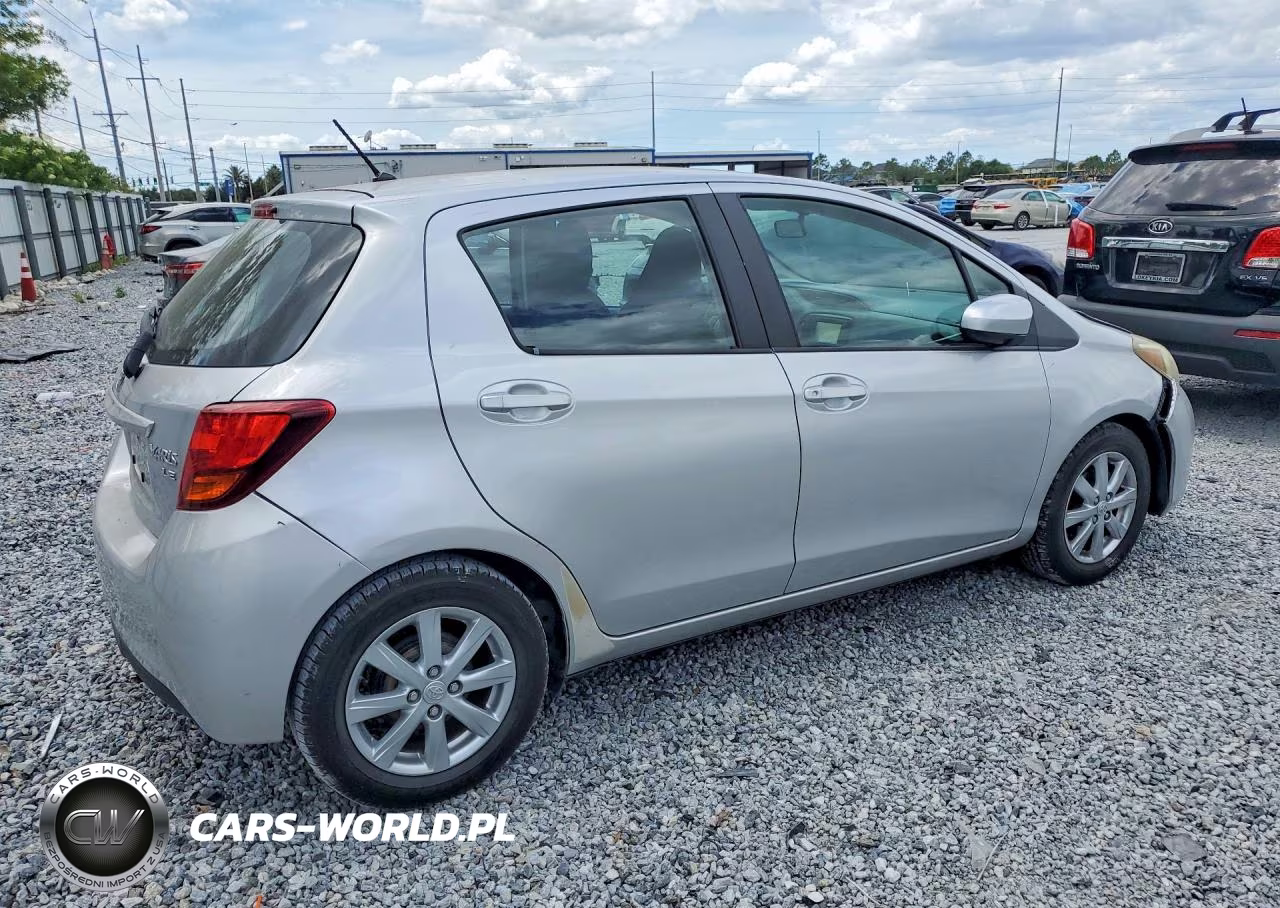 2015 Toyota Yaris 5-Door Le VIN:VNKKTUD37FA024026 - 3