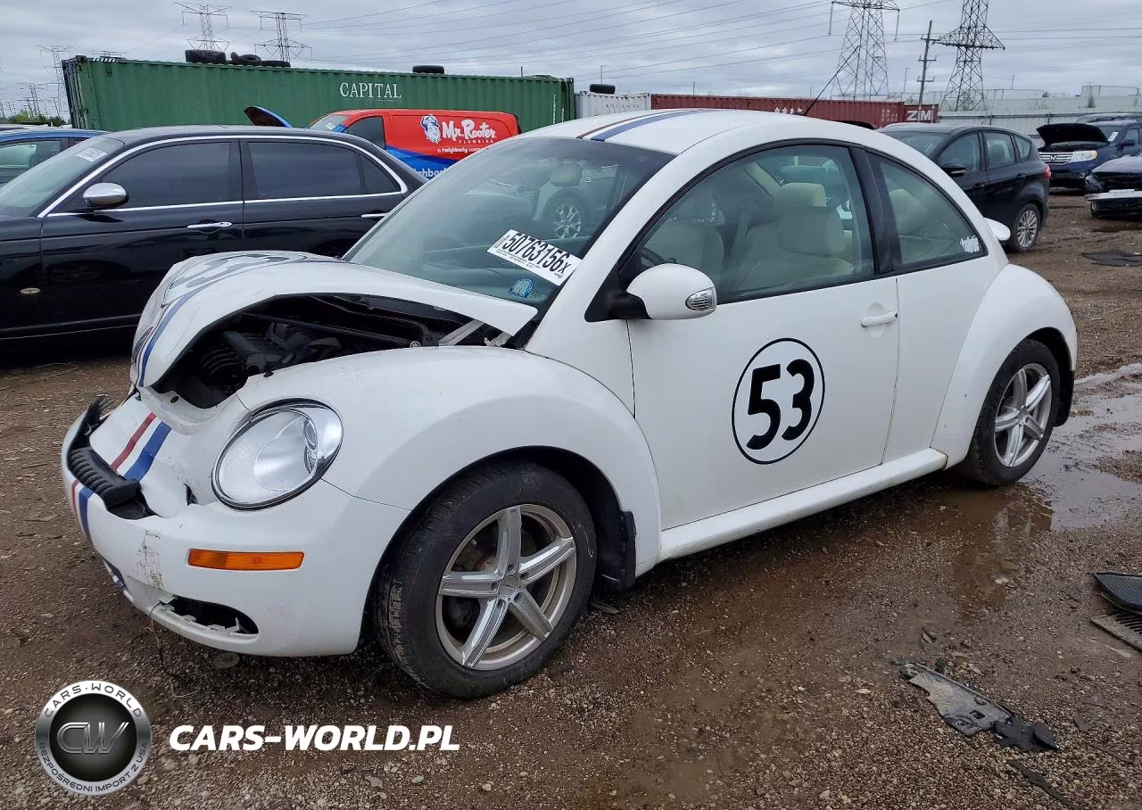 2010 Volkswagen New Beetle 2.5L Leather