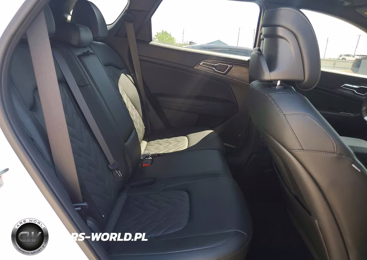 2025 Kia Sportage X Line VIN:5XYK6CDF7SG252638 - 11