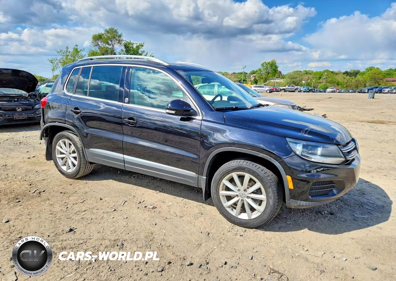 2017 Volkswagen Tiguan Wolfsburg VIN:WVGSV7AX5HW500478 - 4