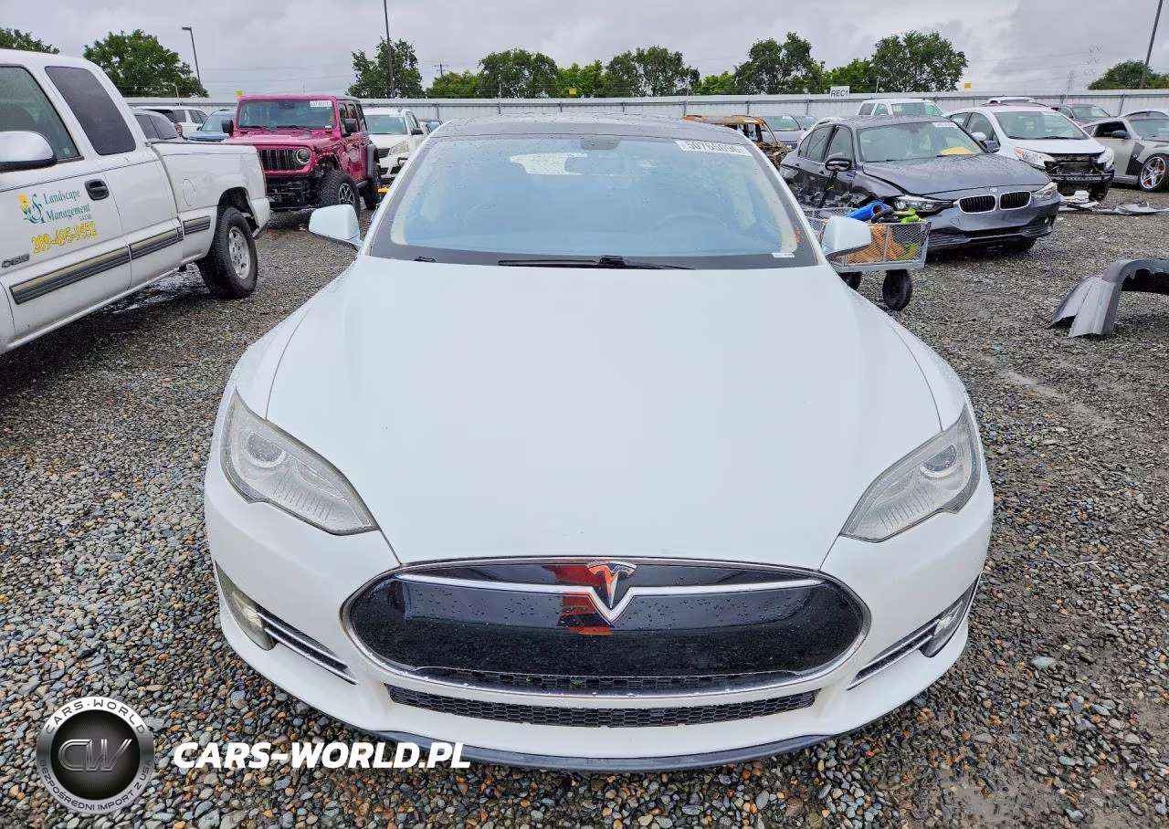 2013 Tesla Model S VIN:5YJSA1CP6DFP05722 - 5