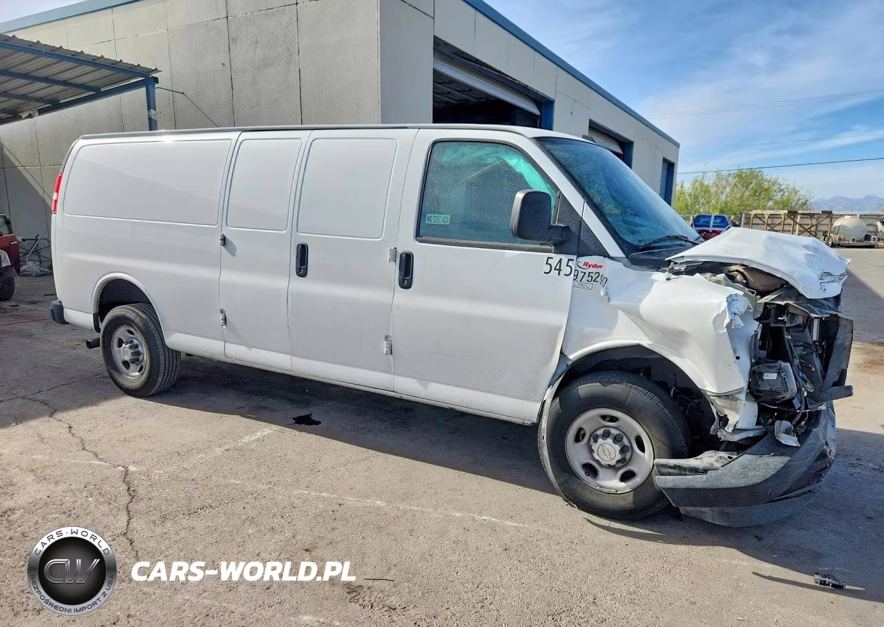 2024 Chevrolet Express 3500 Cargo Delivery Van VIN:1GCZGHFP0R1254188 - 4