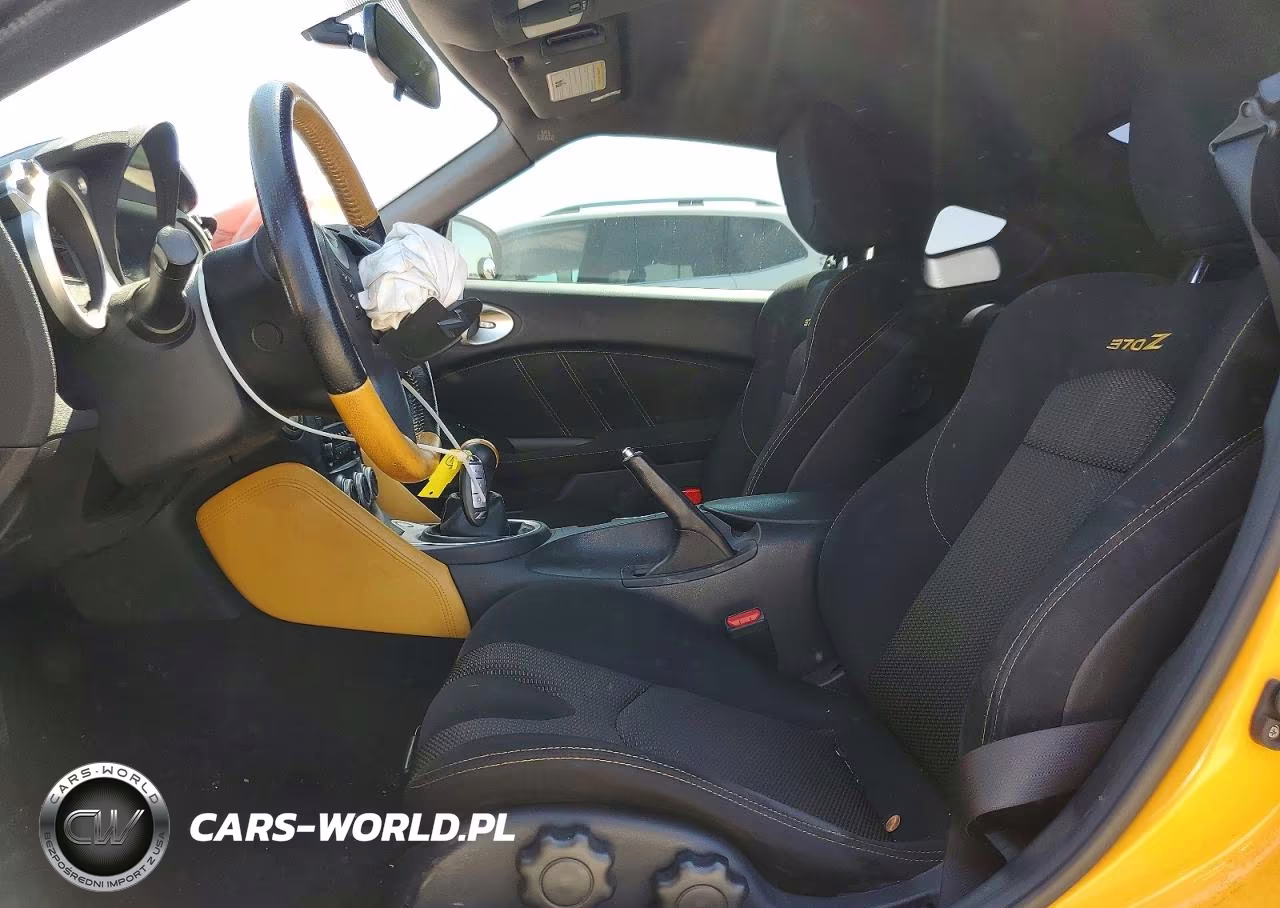 2018 Nissan 370Z Base VIN:JN1AZ4EH5JM572548 - 7
