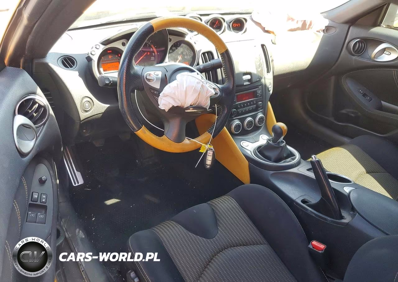 2018 Nissan 370Z Base VIN:JN1AZ4EH5JM572548 - 8