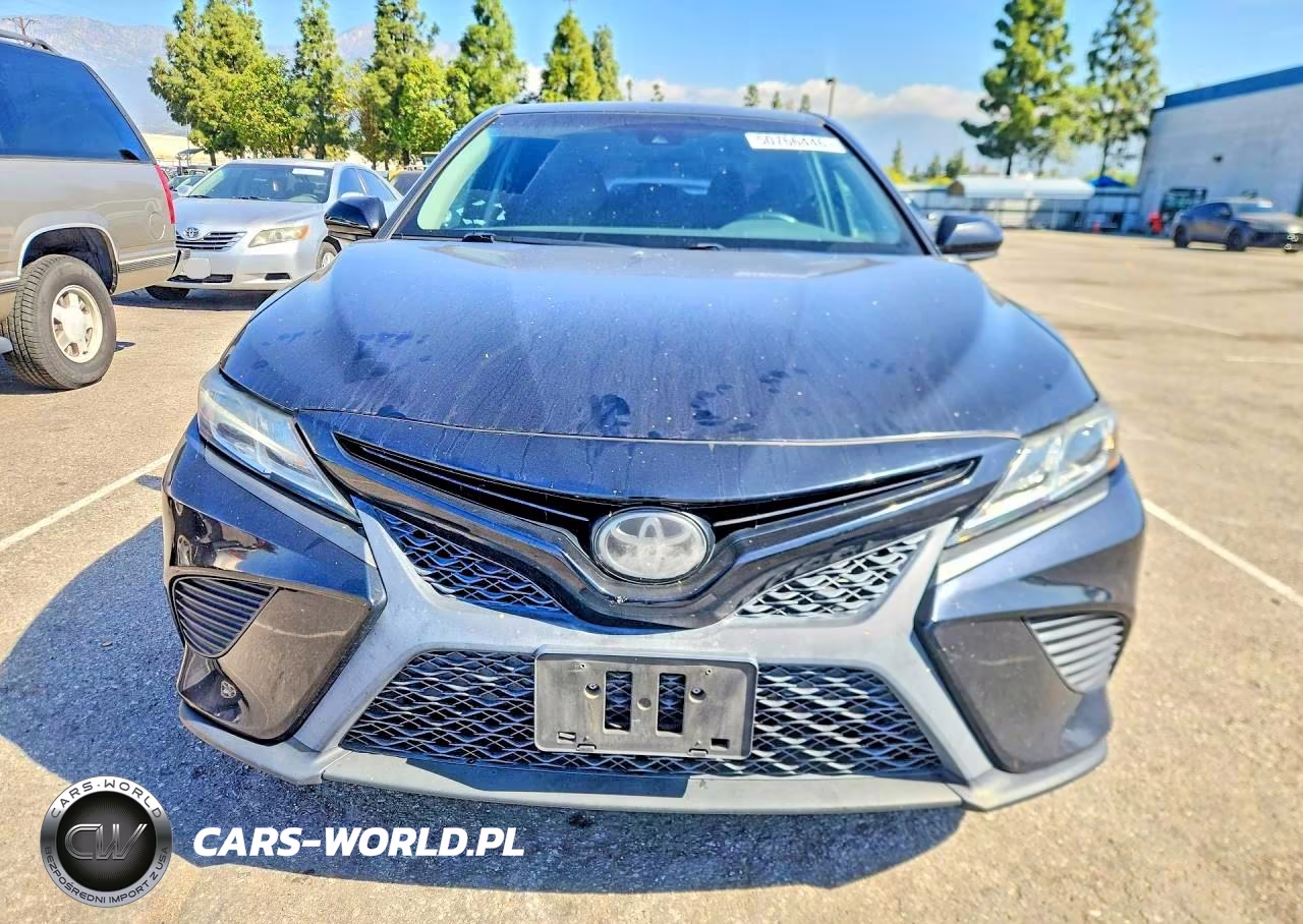 2018 Toyota Camry Se VIN:4T1B11HK5JU617014 - 5