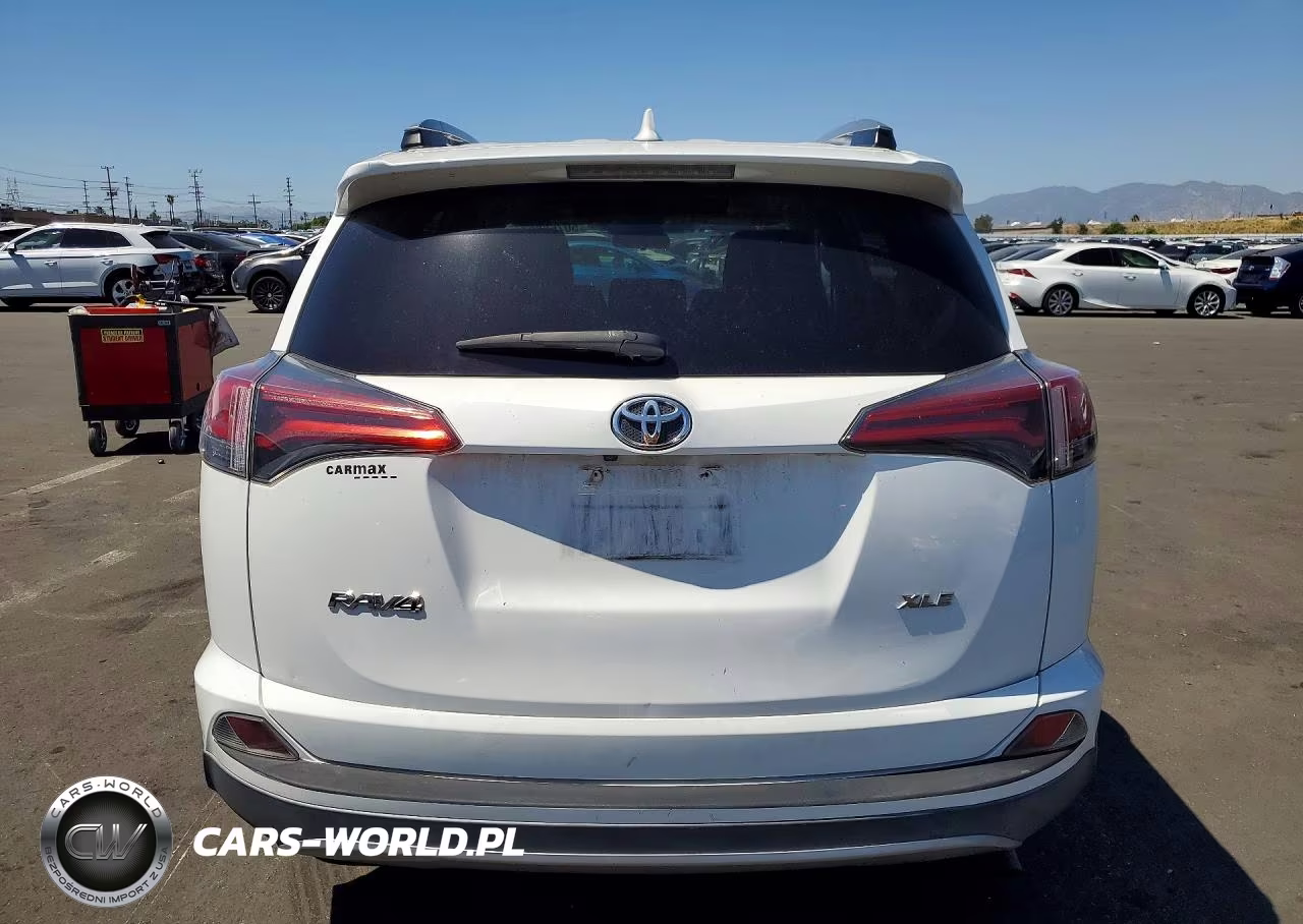 2018 Toyota Rav4 Xle VIN:2T3WFREV0JW476327 - 6