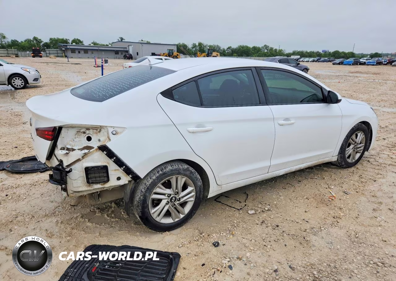 2019 Hyundai Elantra Sel VIN:5NPD84LF8KH437817 - 3