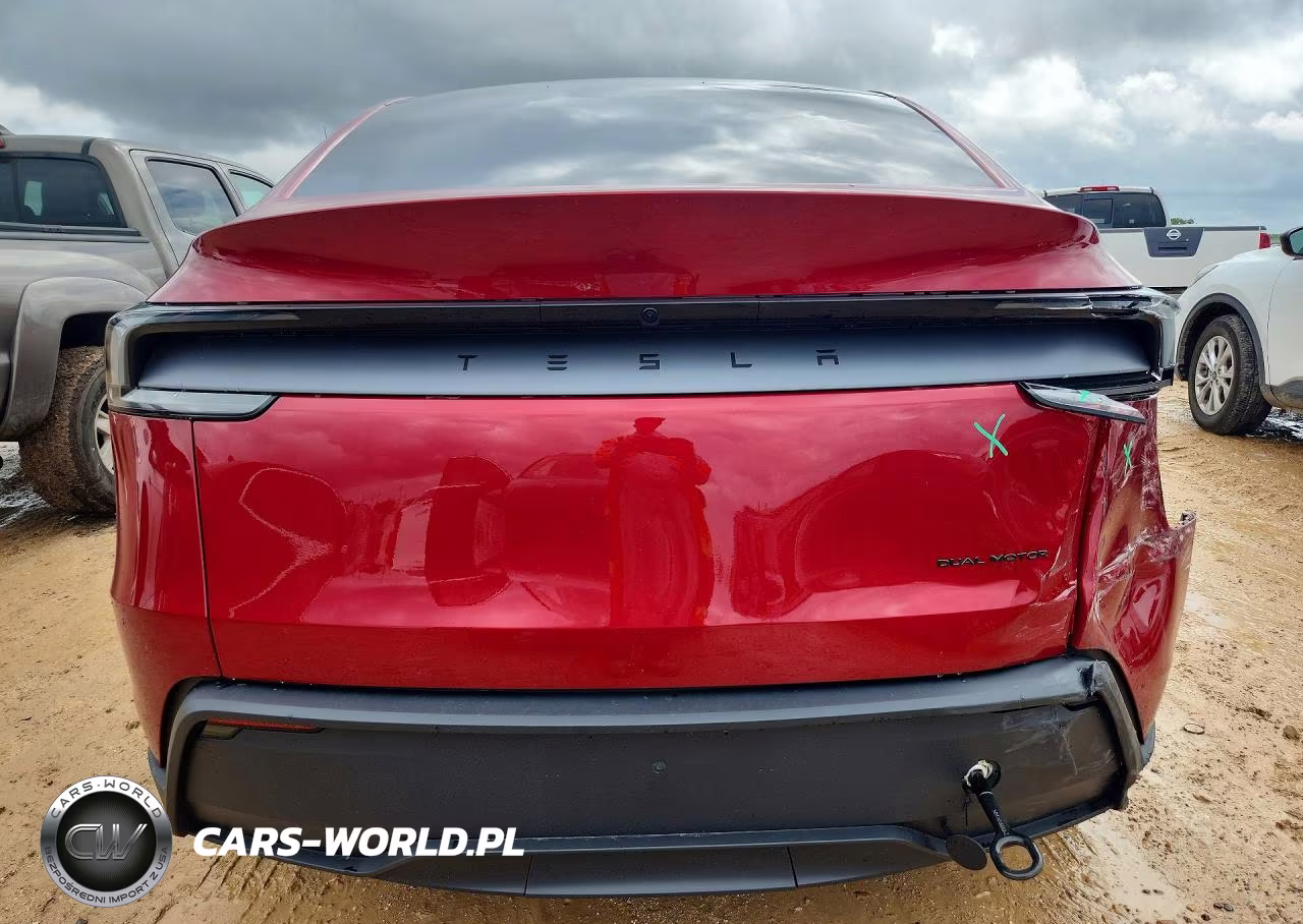 2026 Tesla Model Y VIN:7SAYGDEEXTA633721 - 6