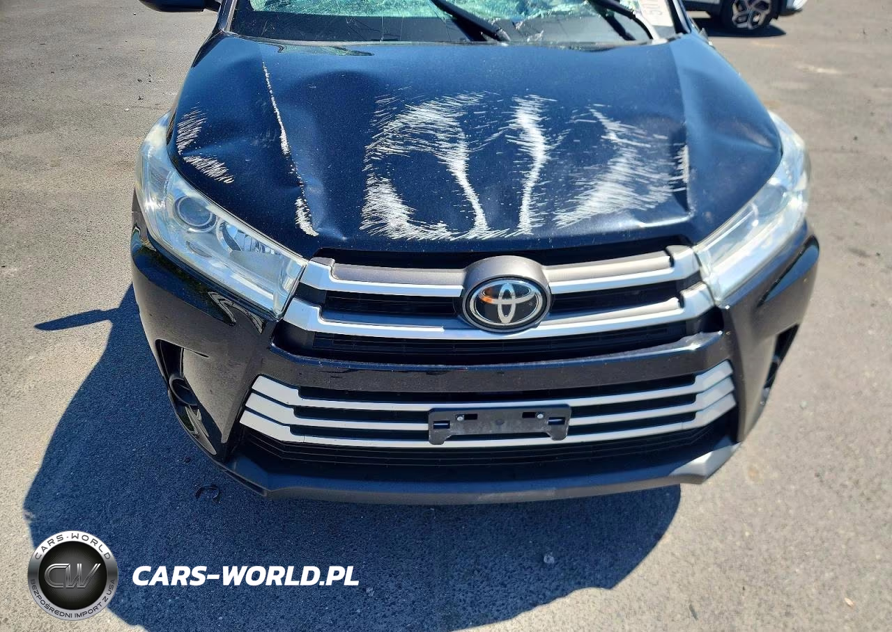 2019 Toyota Highlander Le VIN:5TDBZRFH9KS718226 - 12