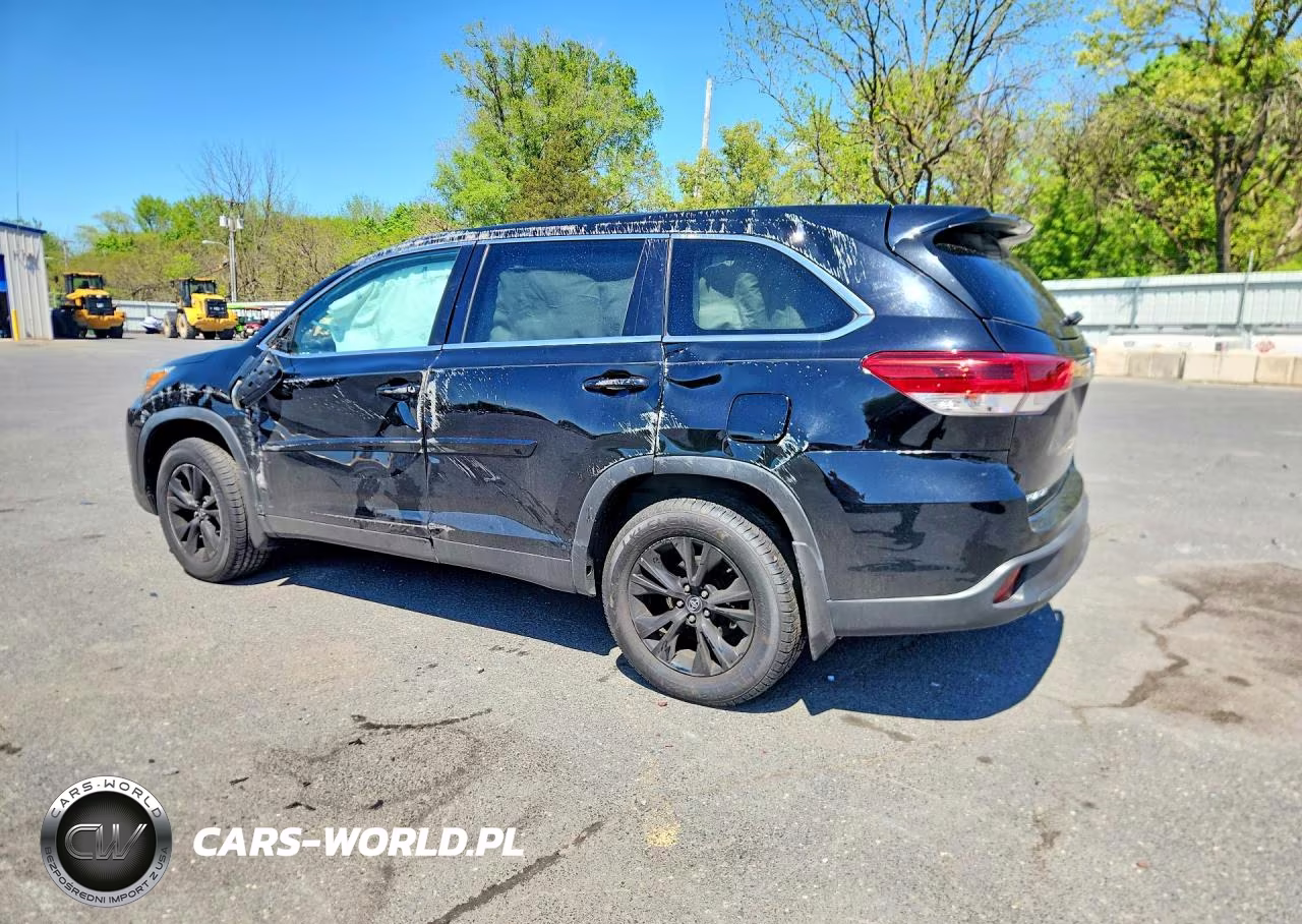 2019 Toyota Highlander Le VIN:5TDBZRFH9KS718226 - 2
