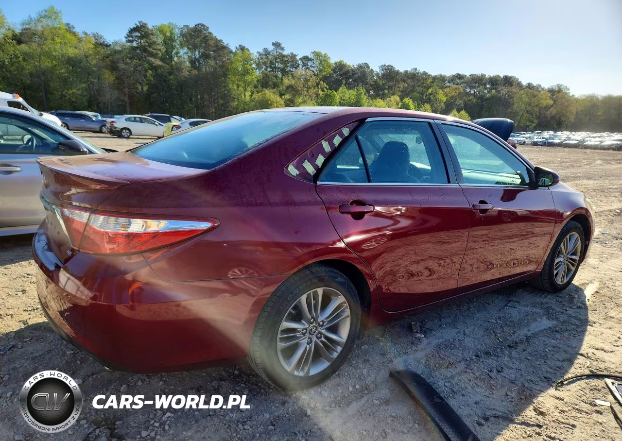 2015 Toyota Camry Se VIN:4T1BF1FK1FU968711 - 3