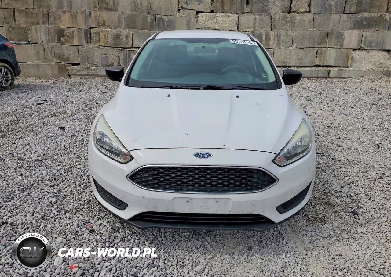 2015 Ford Focus S VIN:1FADP3E26FL292971 - 5