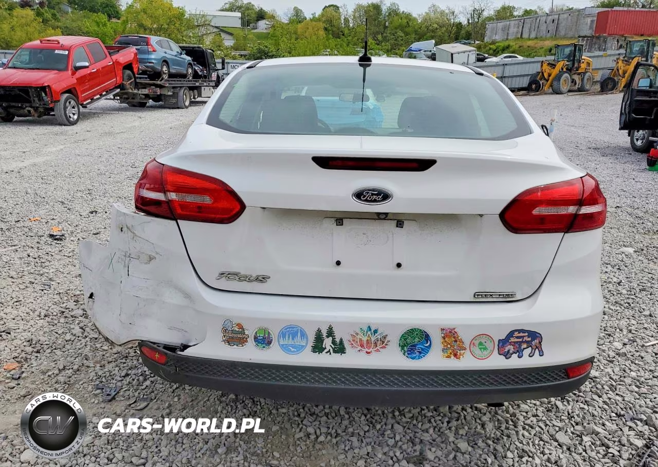 2015 Ford Focus S VIN:1FADP3E26FL292971 - 6
