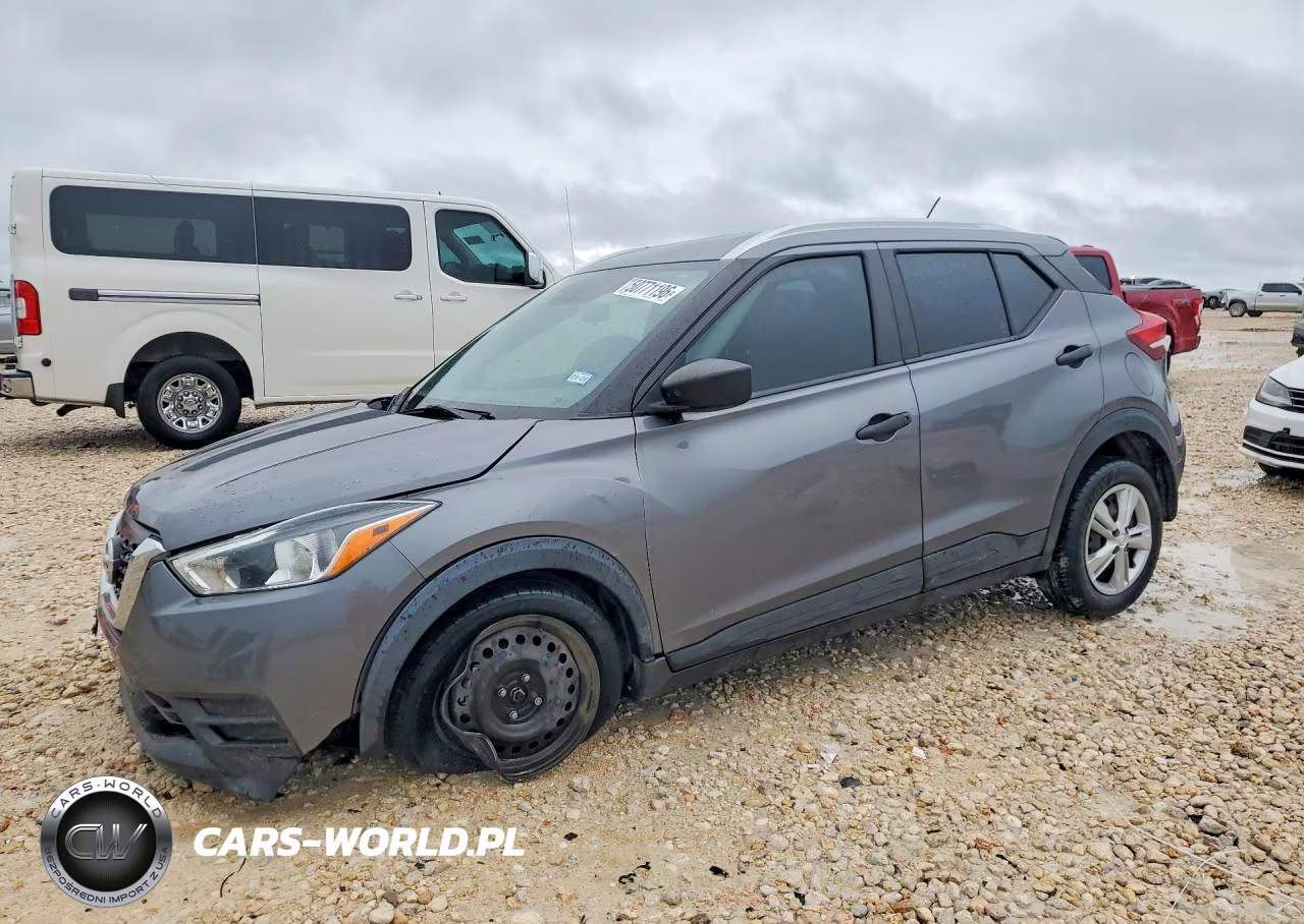2019 Nissan Kicks S