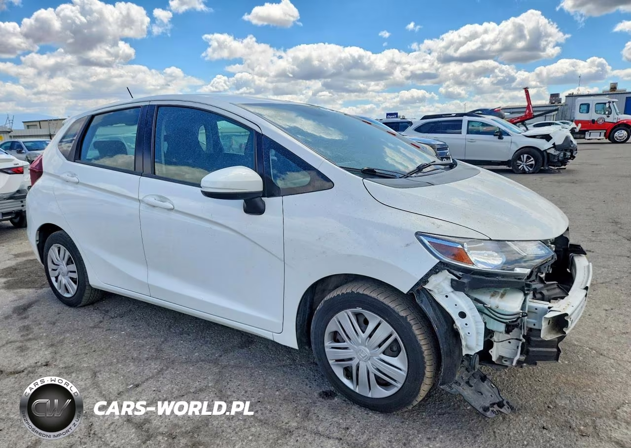 2018 Honda Fit Lx VIN:3HGGK5H48JM727559 - 4