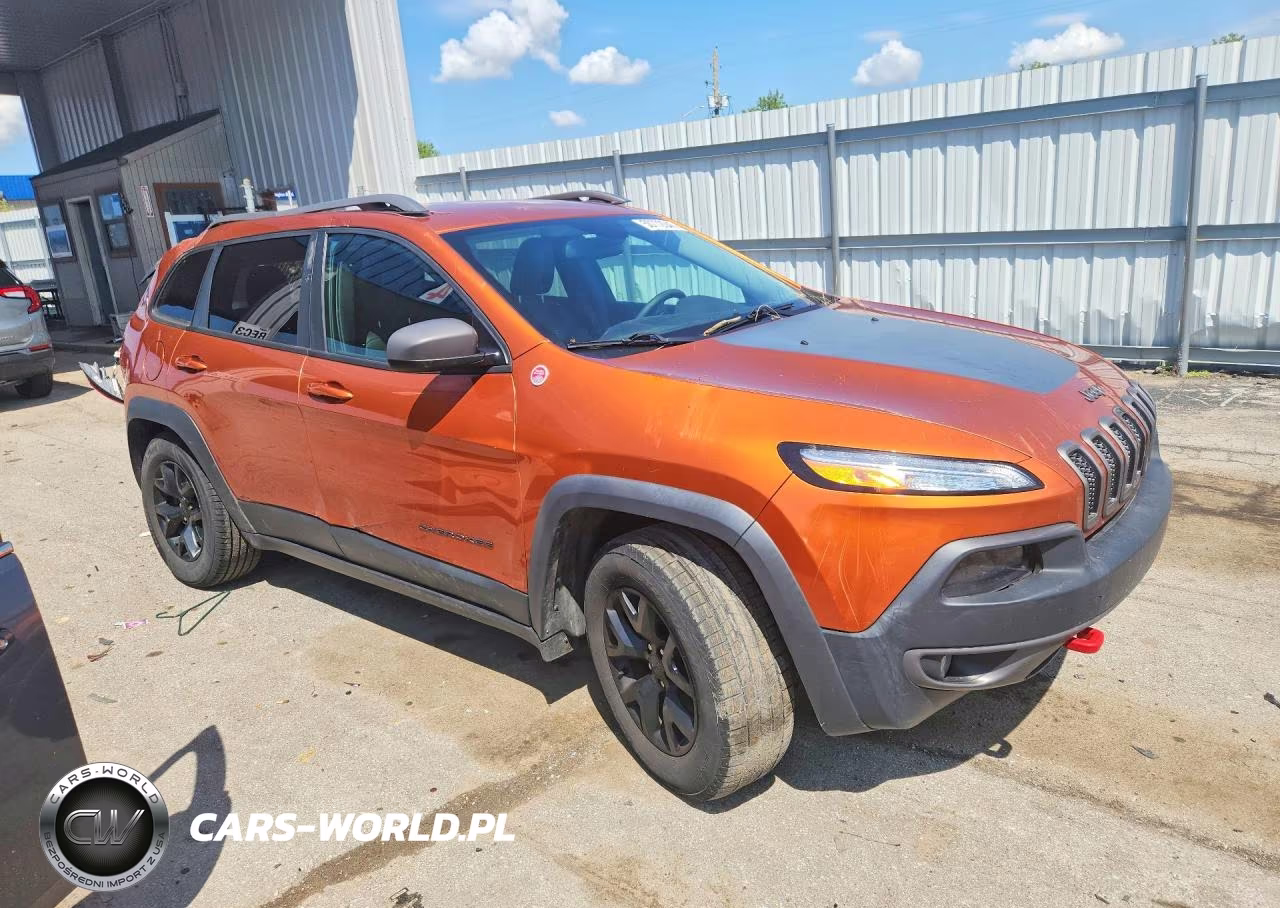2015 Jeep Cherokee Trailhawk VIN:1C4PJMBB0FW634948 - 4