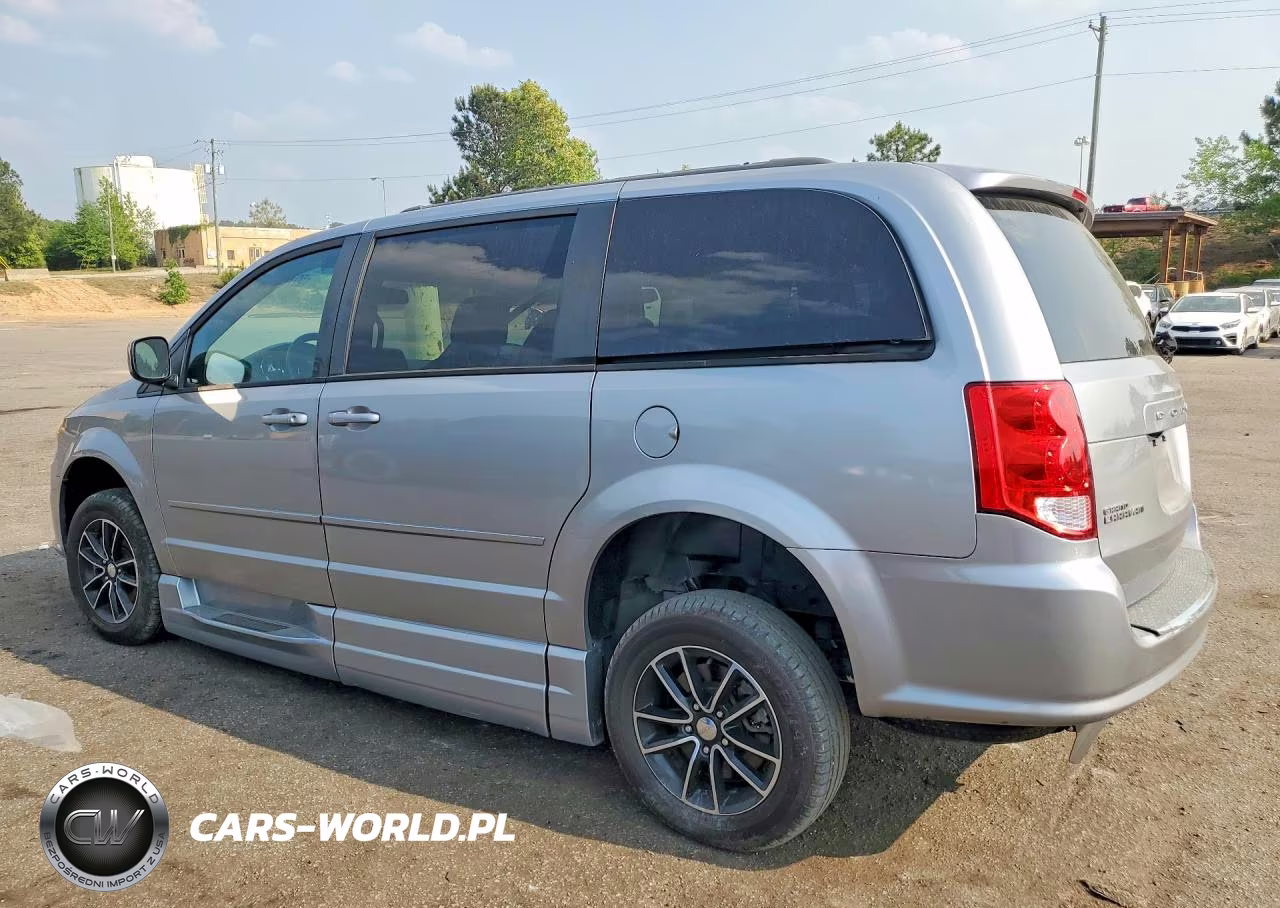 2017 Dodge Grand Caravan Gt VIN:2C4RDGEG8HR558092 - 2