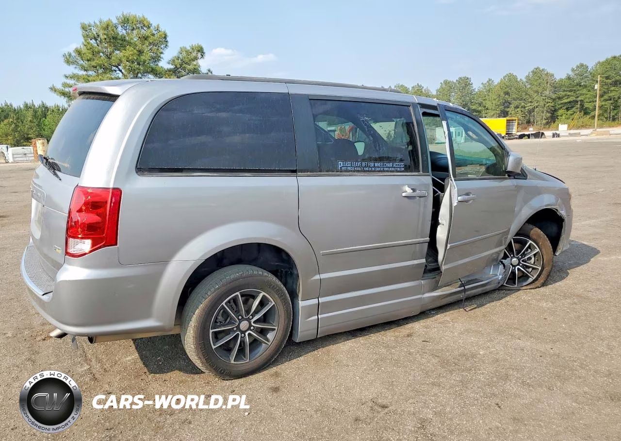 2017 Dodge Grand Caravan Gt VIN:2C4RDGEG8HR558092 - 3