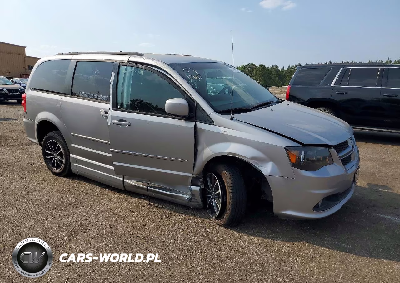 2017 Dodge Grand Caravan Gt VIN:2C4RDGEG8HR558092 - 4