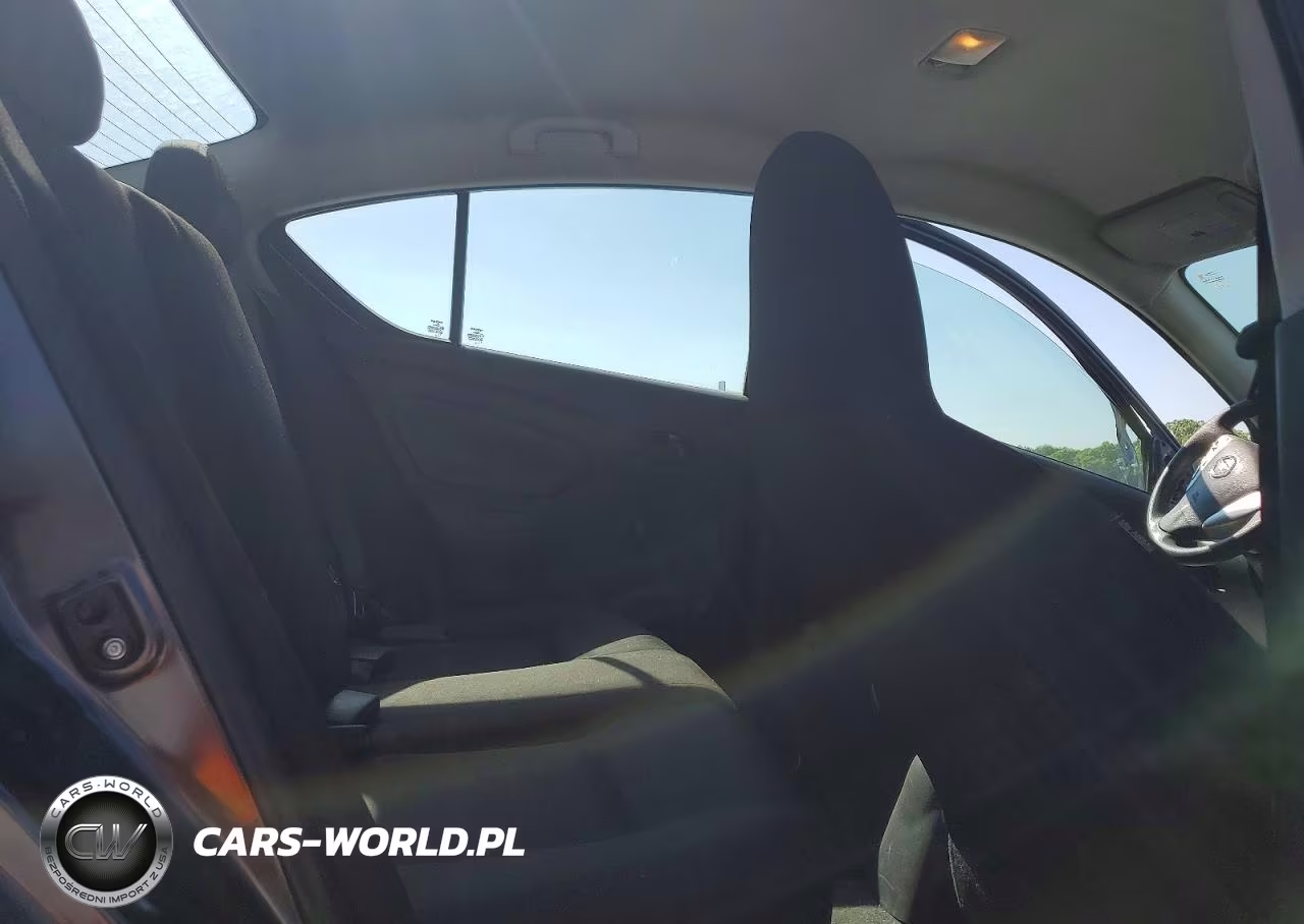 2015 Nissan Versa 1.6 S VIN:3N1CN7AP7FL933427 - 10