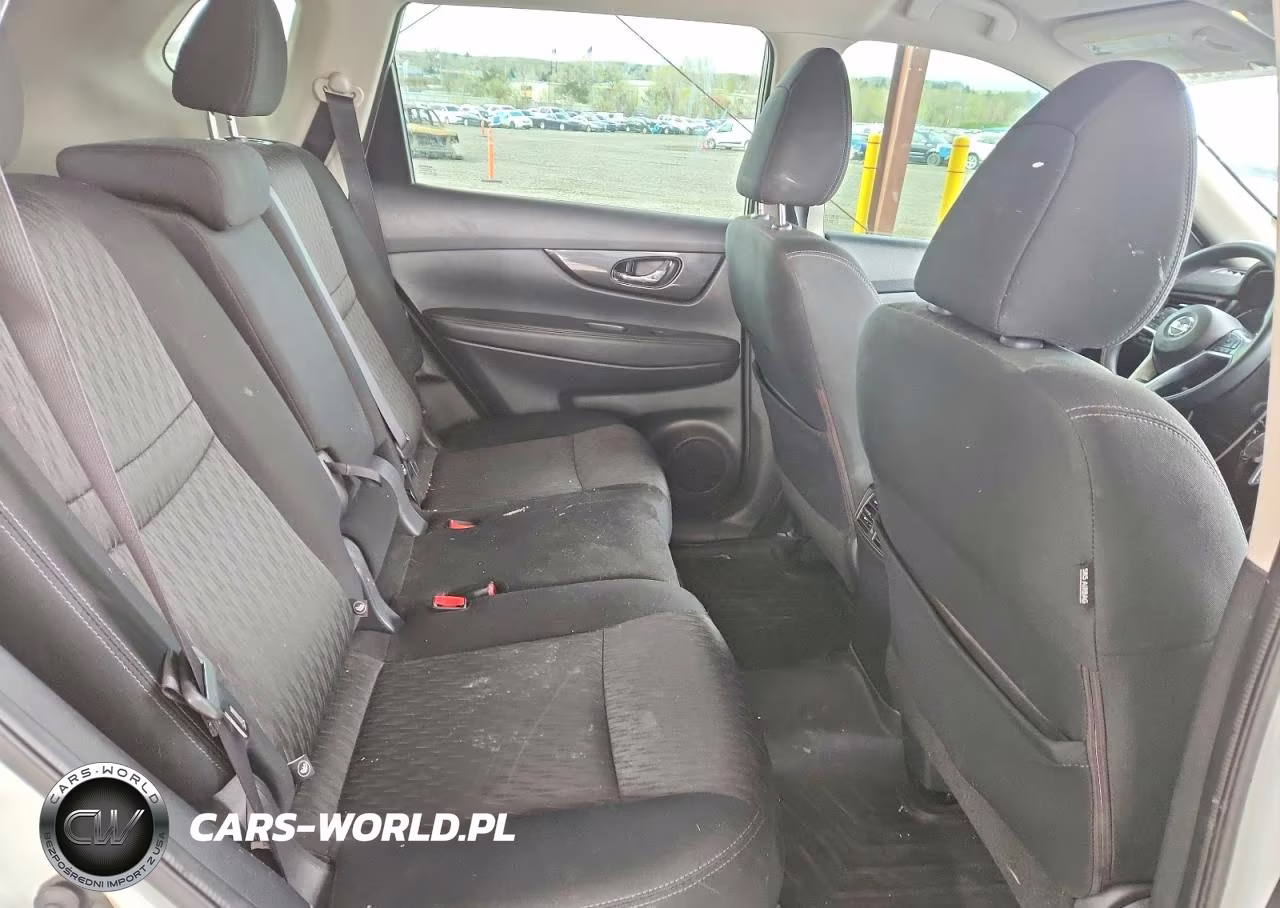 2017 Nissan Rogue S VIN:KNMAT2MV3HP509211 - 11