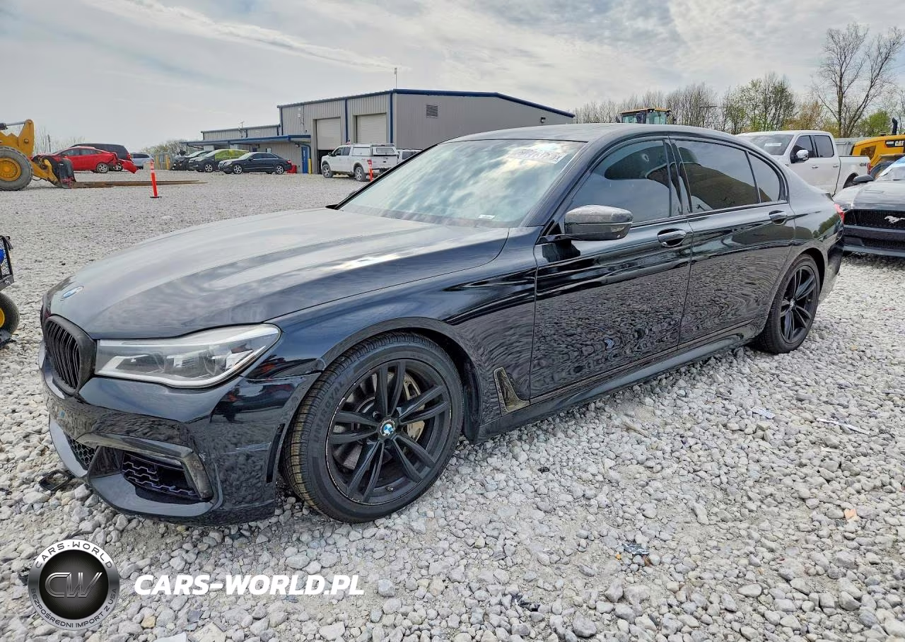 2016 BMW 750 Xi – zdjęcie 1 z 12