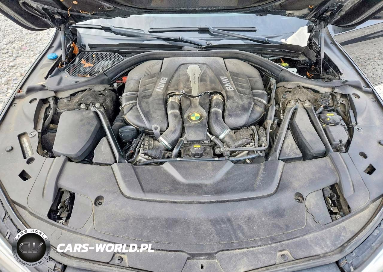 2016 BMW 750 Xi VIN:WBA7F2C56GGE12389 - 11