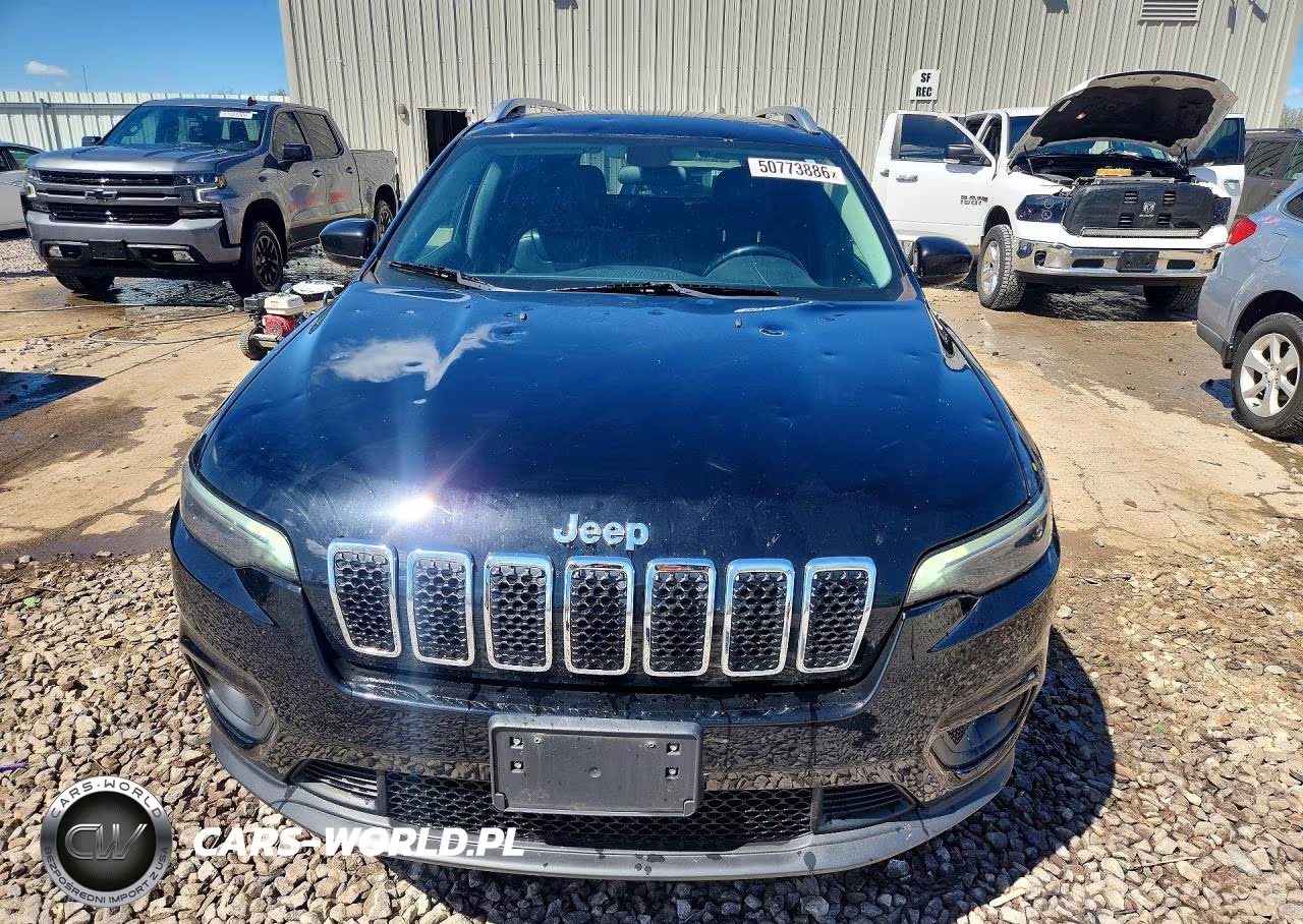 2019 Jeep Cherokee Latitude Plus VIN:1C4PJMLB8KD380250 - 5