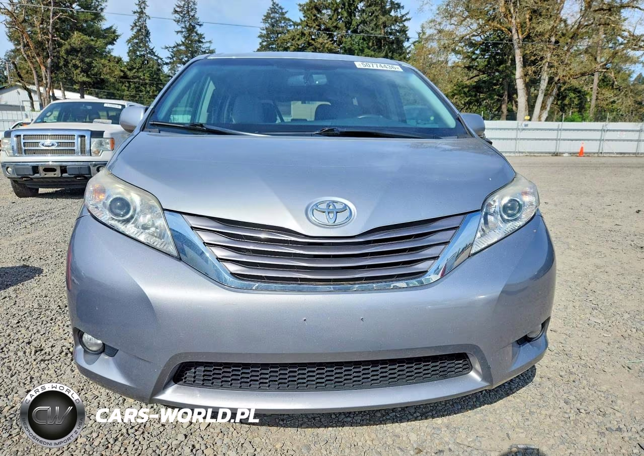 2017 Toyota Sienna Xle 7-Passenger VIN:5TDDZ3DC6HS181336 - 5