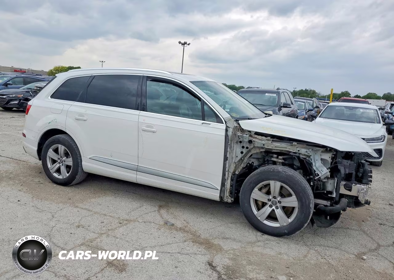 2017 Audi Q7 Premium VIN:WA1AHAF70HD050385 - 4