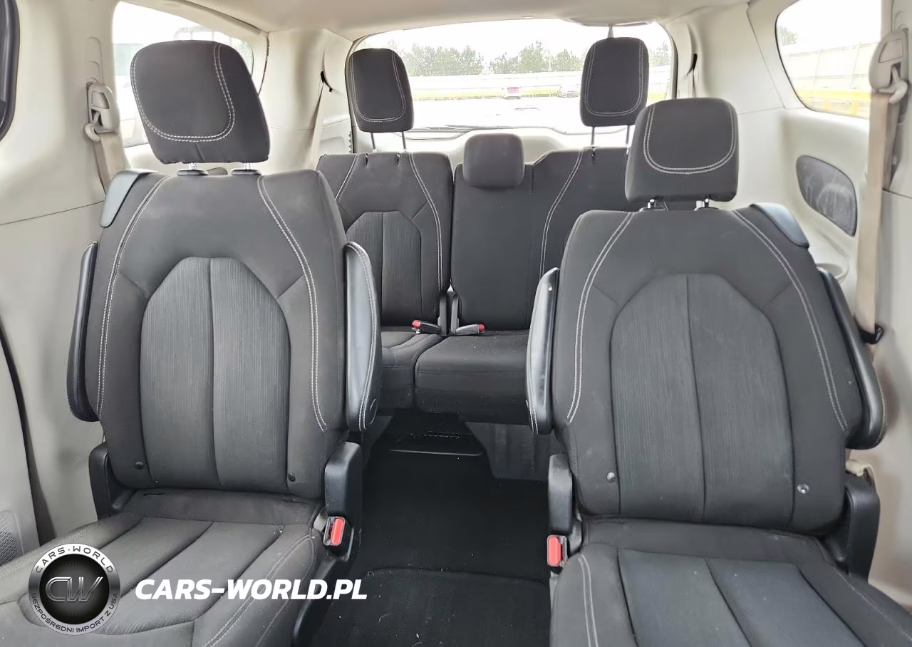 2022 Chrysler Voyager Lx VIN:2C4RC1CGXNR223088 - 10