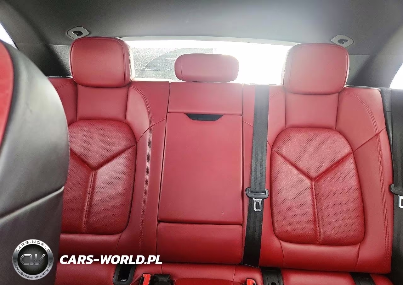 2018 Porsche Macan VIN:WP1AA2A5XJLB19681 - 10