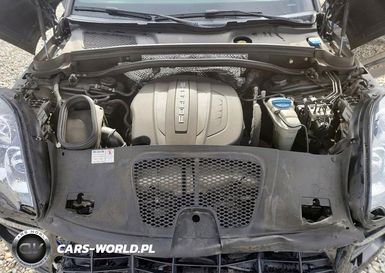 2018 Porsche Macan VIN:WP1AA2A5XJLB19681 - 12