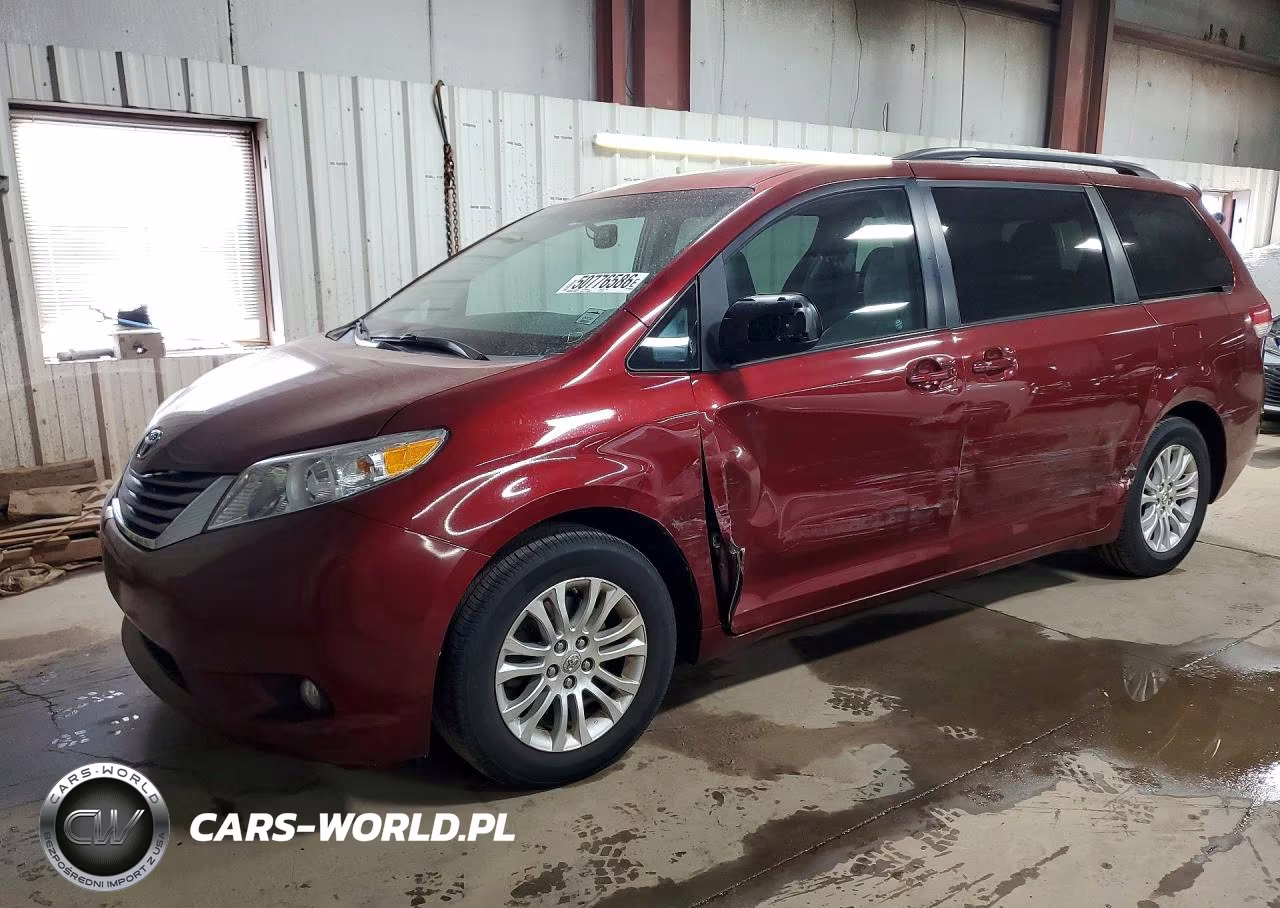 2013 Toyota Sienna Xle 8-Passenger