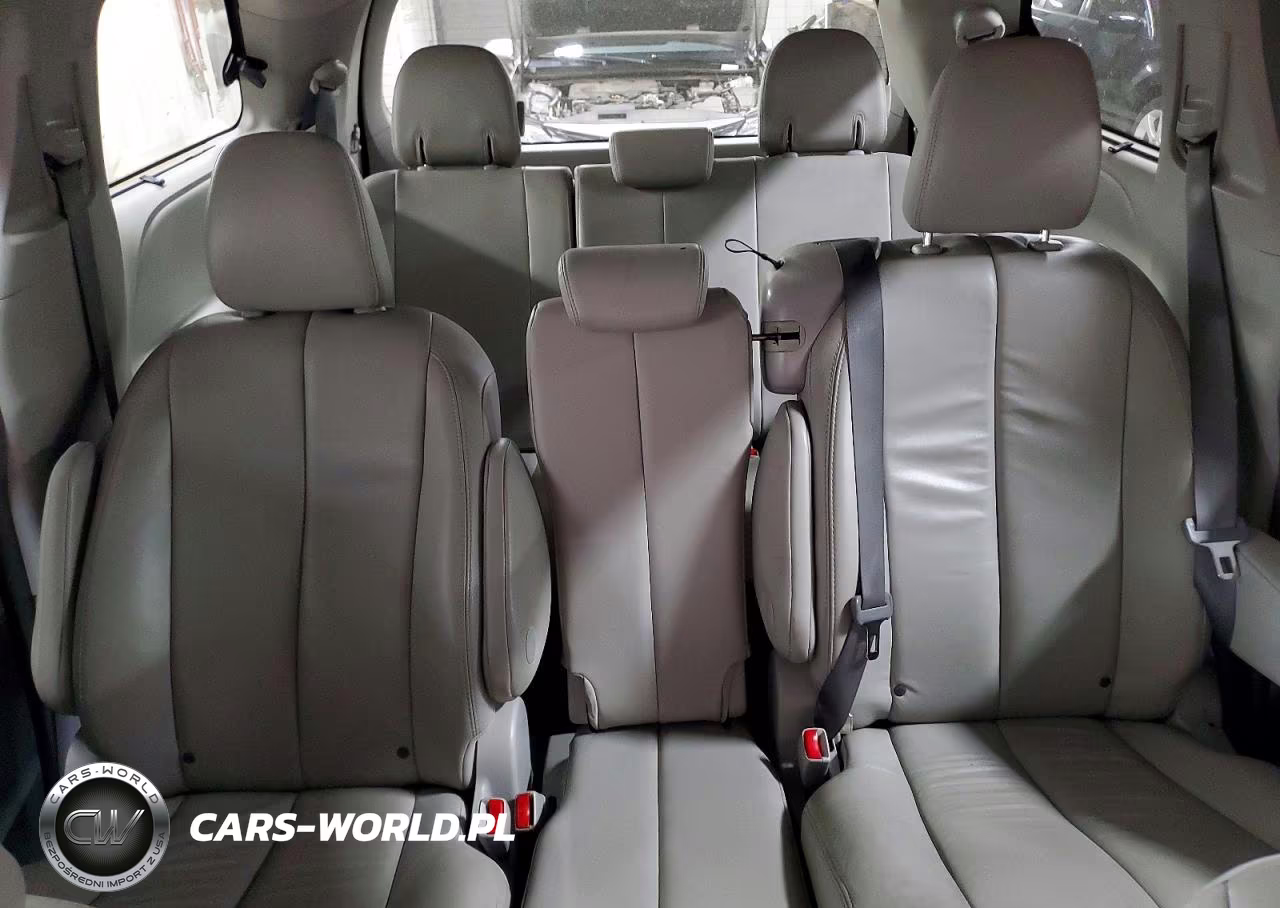 2013 Toyota Sienna Xle 8-Passenger VIN:5TDYK3DC6DS356085 - 10