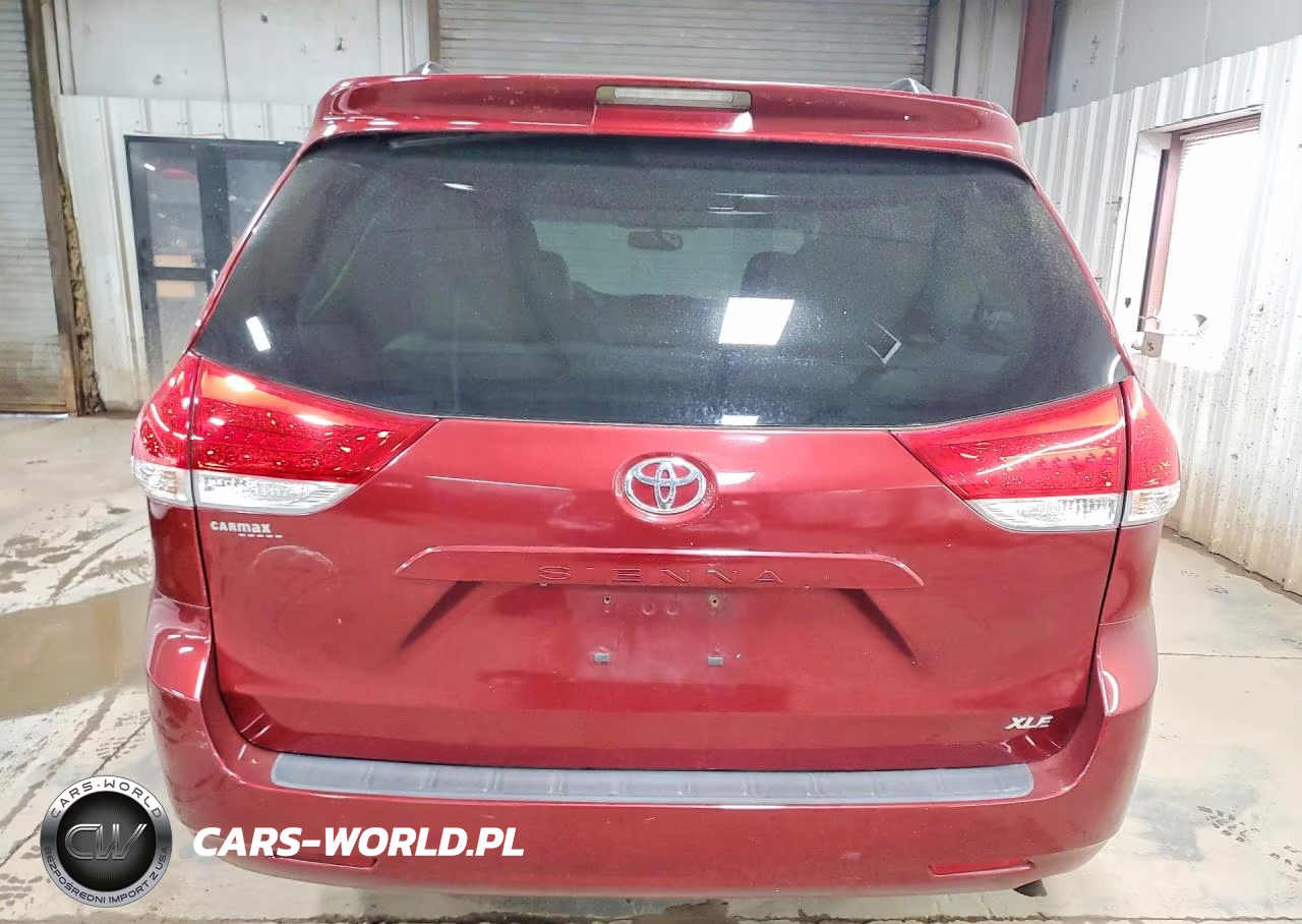 2013 Toyota Sienna Xle 8-Passenger VIN:5TDYK3DC6DS356085 - 6