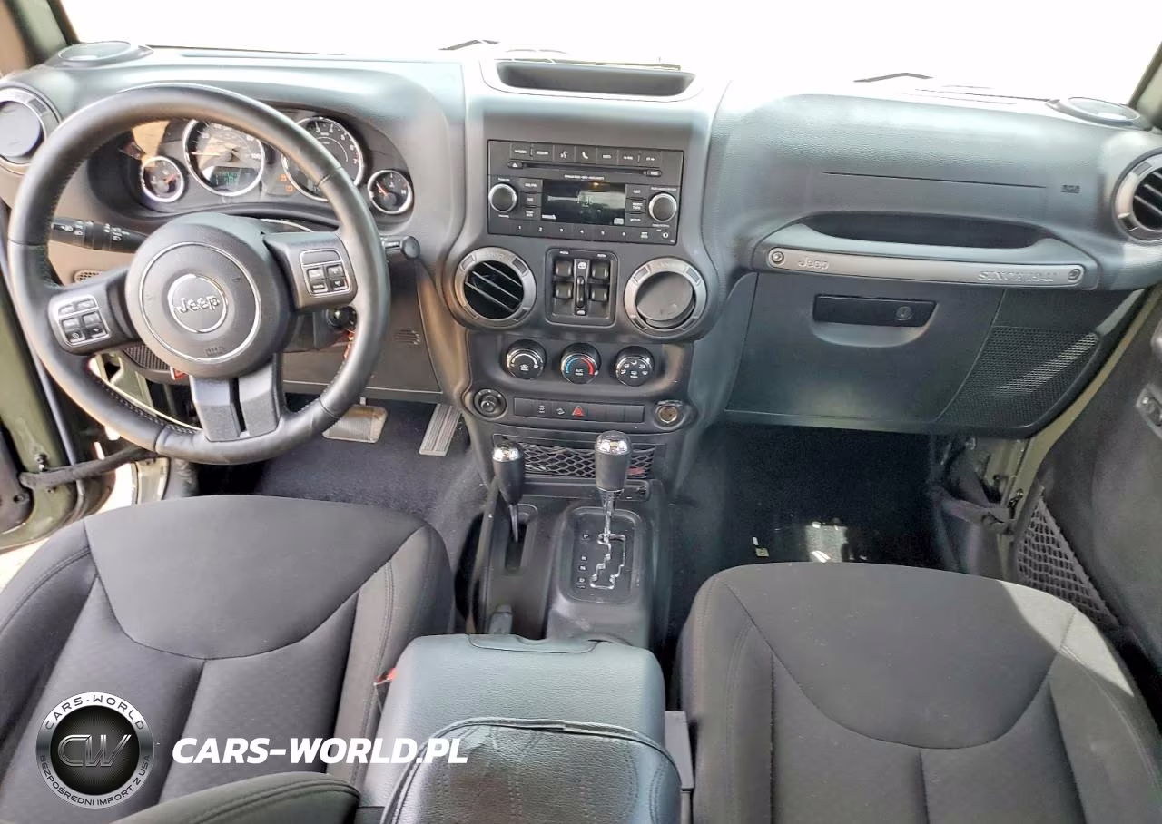 2016 Jeep Wrangler Unlimited Sport VIN:1C4BJWDG1GL130068 - 8