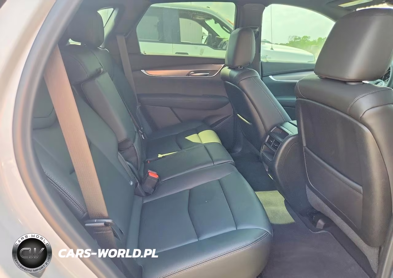 2026 Cadillac Xt5 Luxury VIN:1GYKNBR48TZ108257 - 11