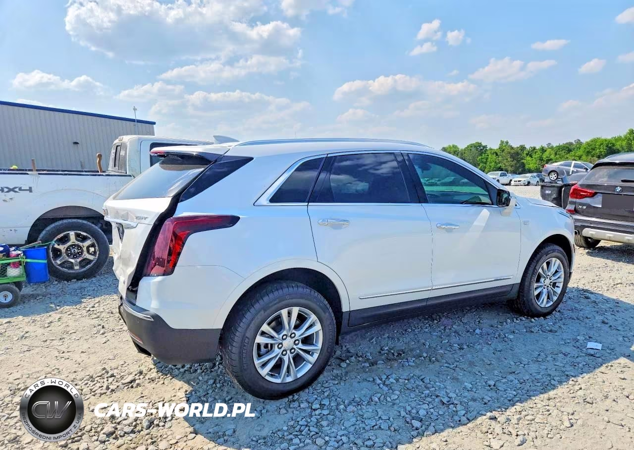 2026 Cadillac Xt5 Luxury VIN:1GYKNBR48TZ108257 - 3