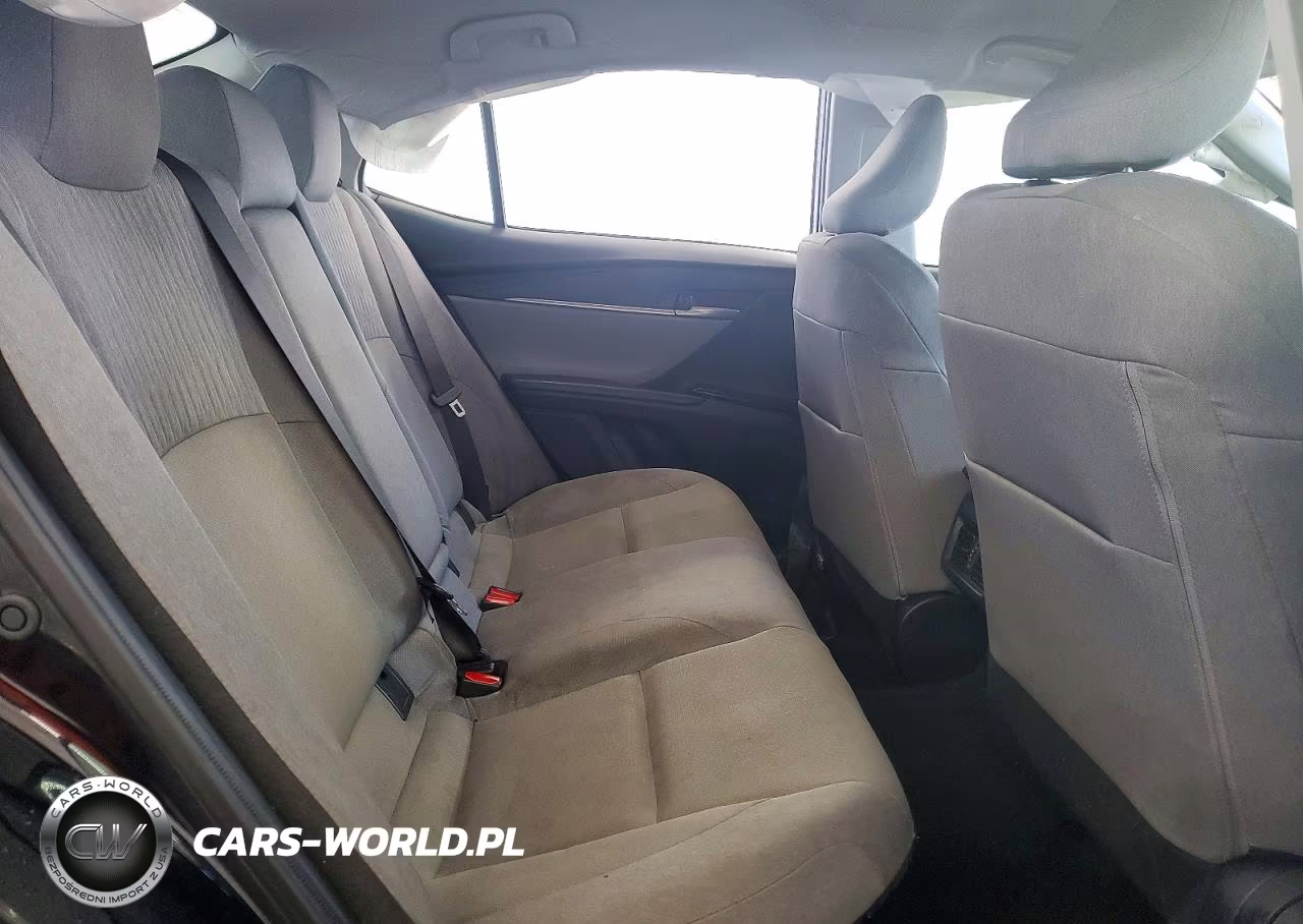 2025 Toyota Camry Le VIN:4T1DAACK5SU648488 - 10