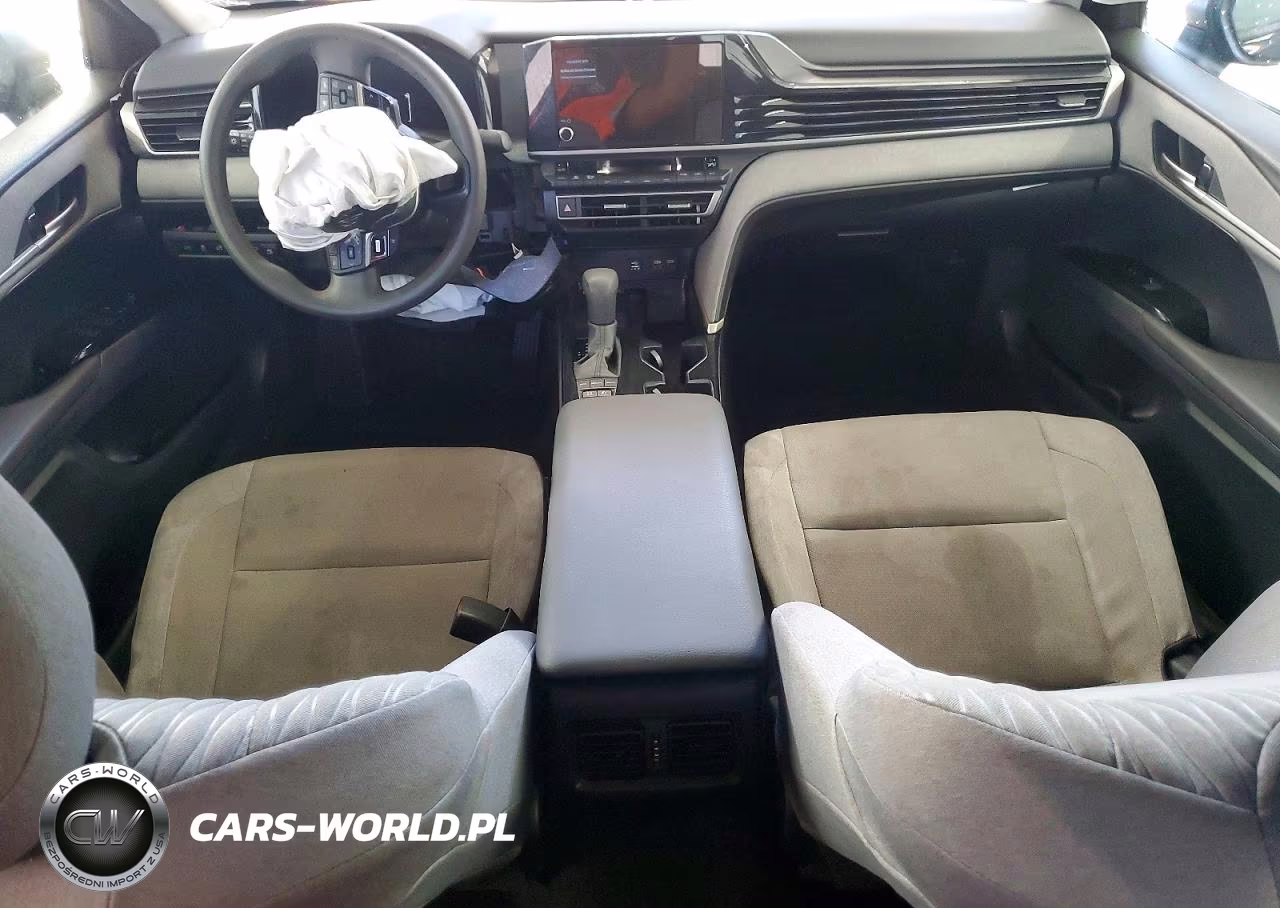 2025 Toyota Camry Le VIN:4T1DAACK5SU648488 - 8