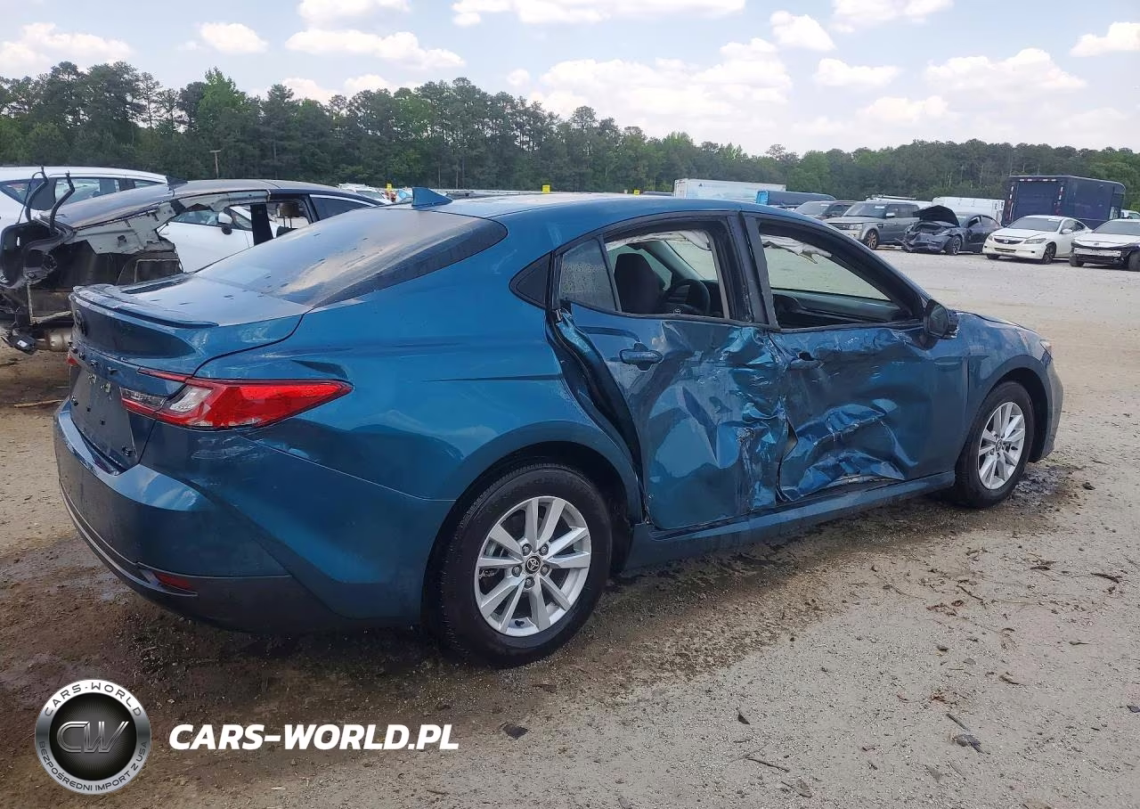 2025 Toyota Camry Le VIN:4T1DAACK1SU649508 - 3