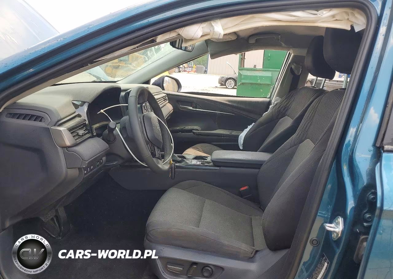 2025 Toyota Camry Le VIN:4T1DAACK1SU649508 - 7