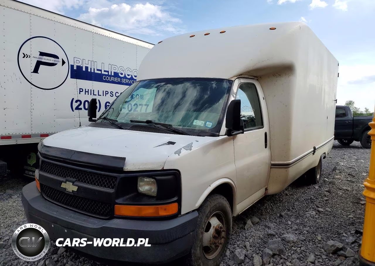 2007 Chevrolet Express G3500 Delivery Truck