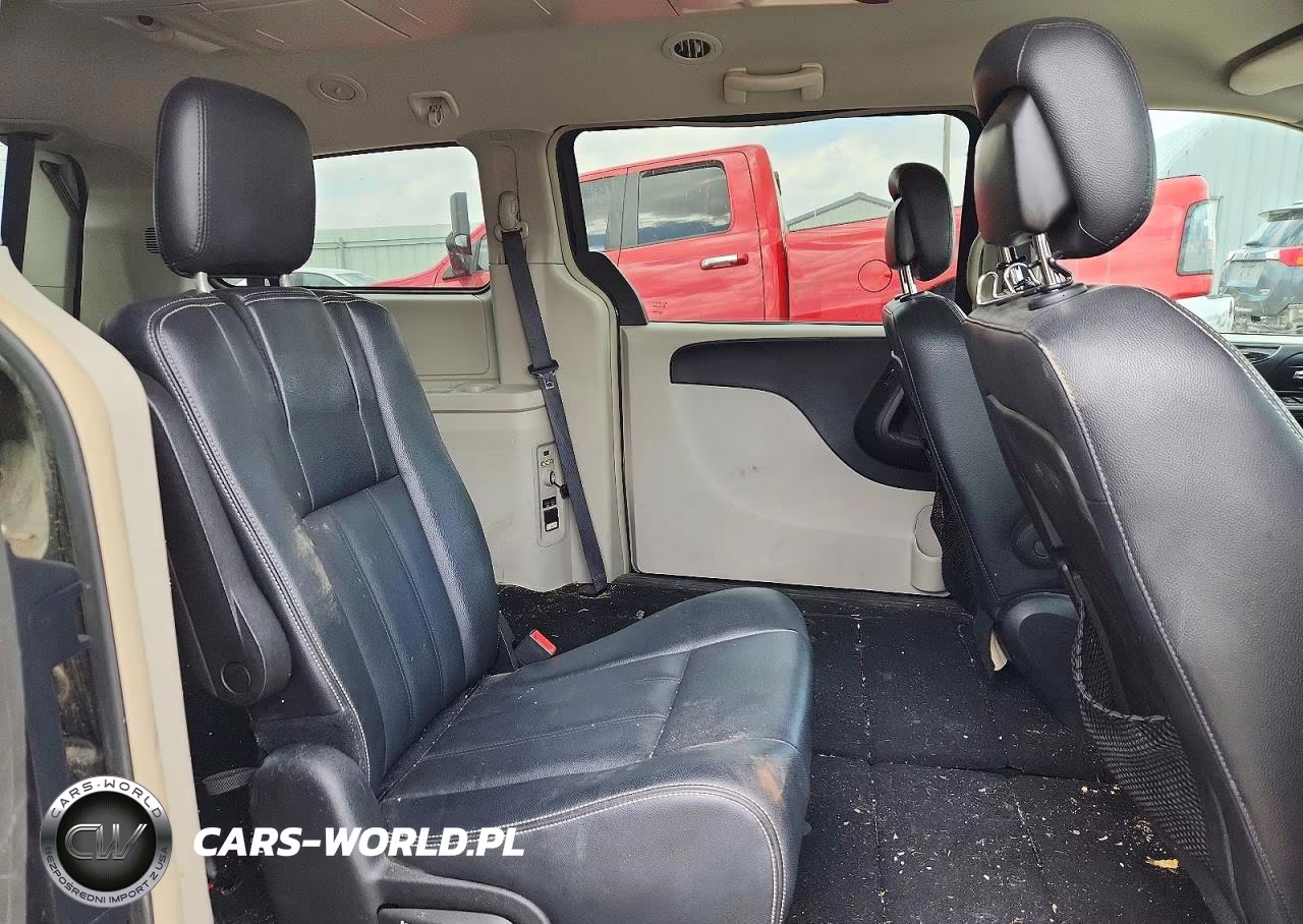 2016 Chrysler Town & Country Touring VIN:2C4RC1BG4GR212978 - 11